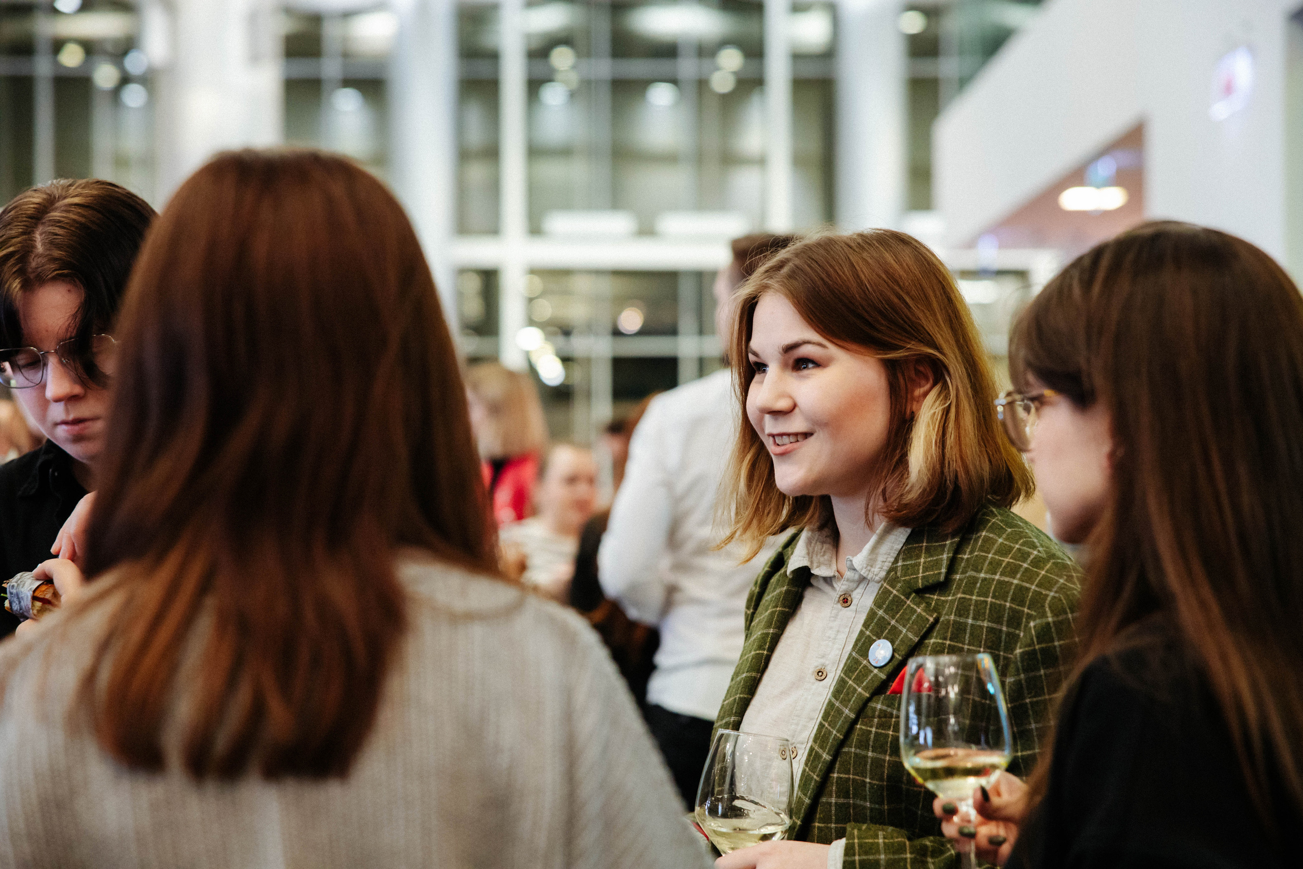Презентация книги «Четвертое крыло». Фотограф Петрова Мария