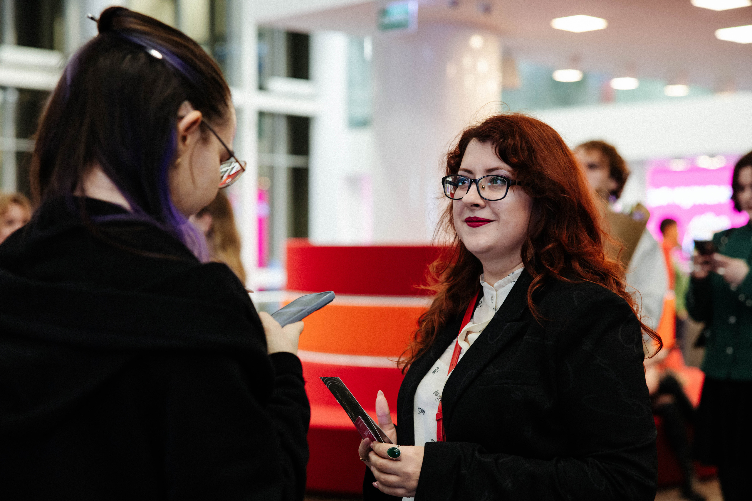 Презентация книги «Четвертое крыло». Фотограф Петрова Мария