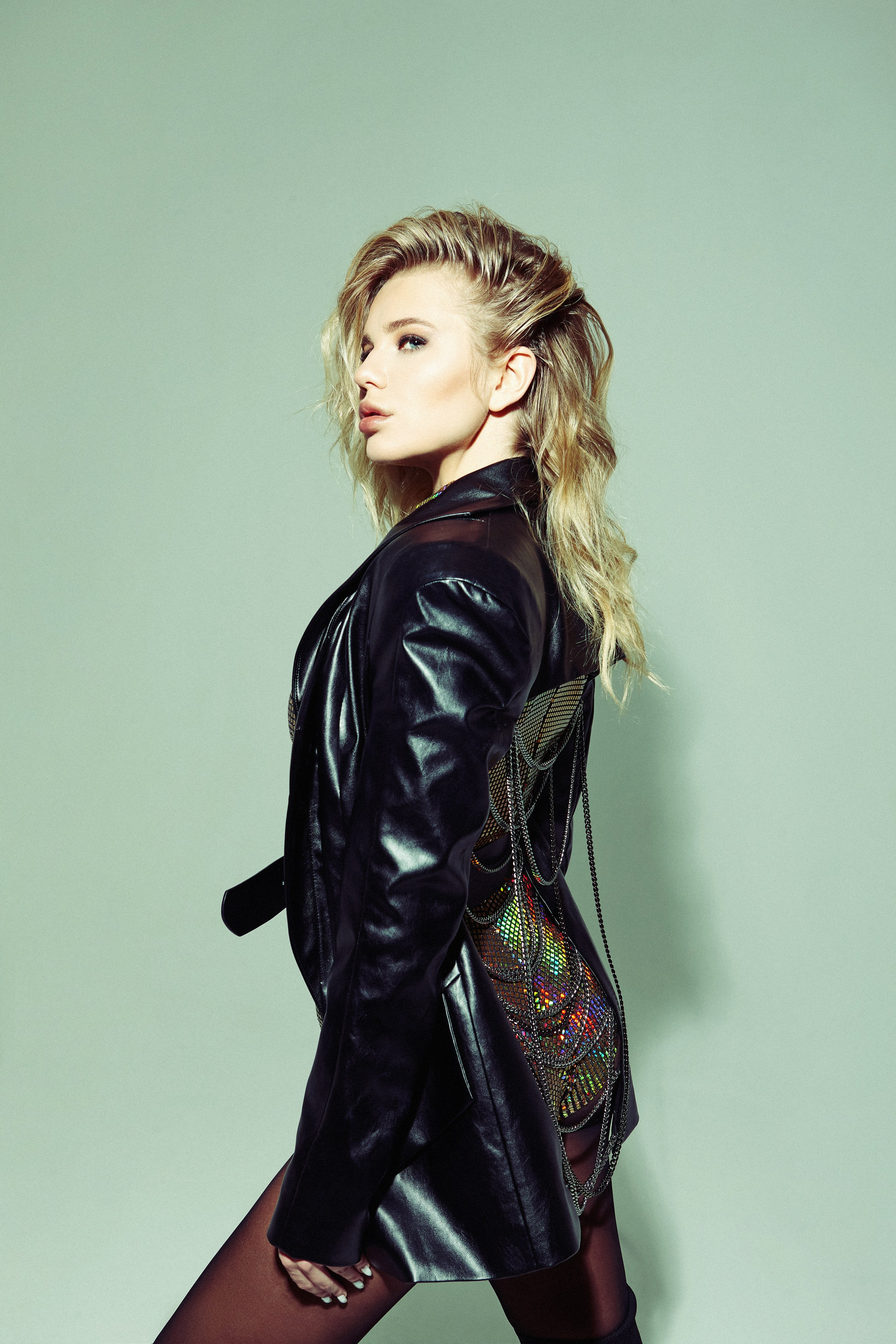 Маша Журавлева. Фотограф Sasha Saunder