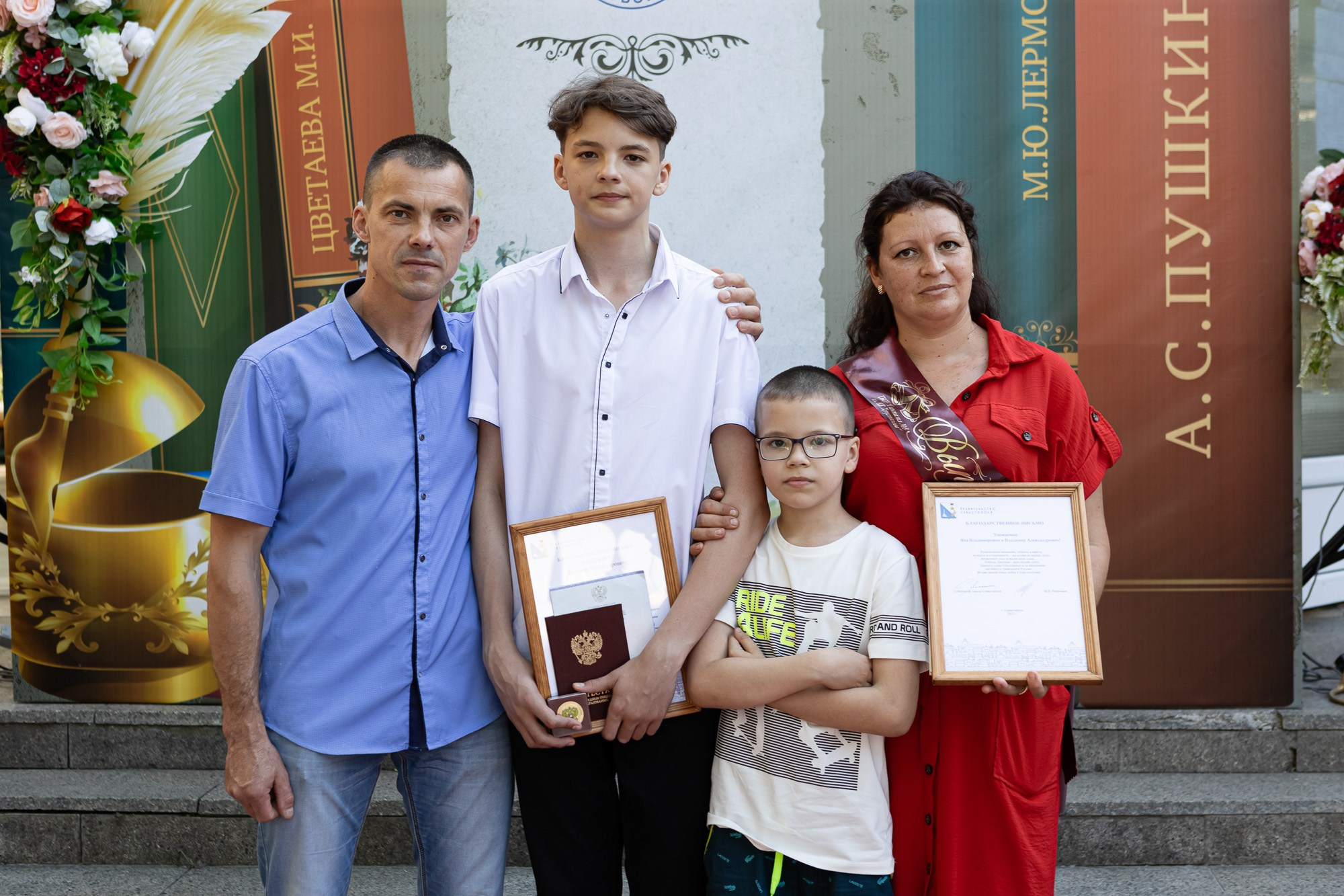 Фотосъёмка выпускного в школе. Свадебный фотограф, фотосъемка в Крыму, Севастополе, Симферополе, Ялте