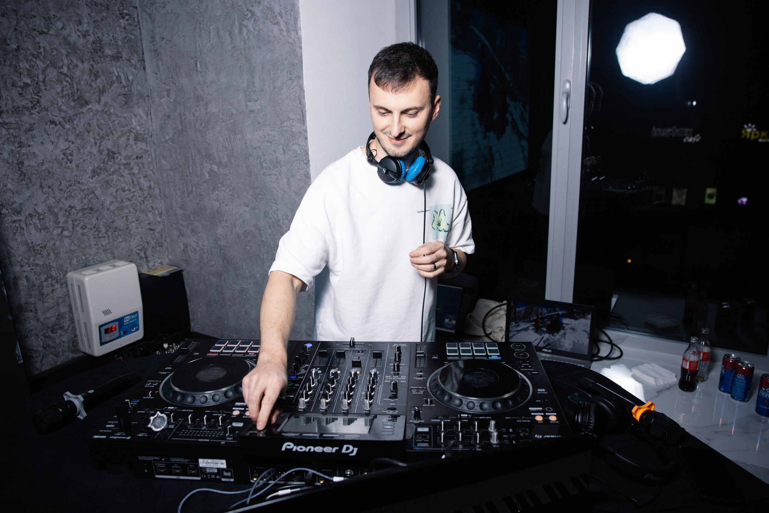 Соседи, Тусец. Фотограф Эдуарда Титанян