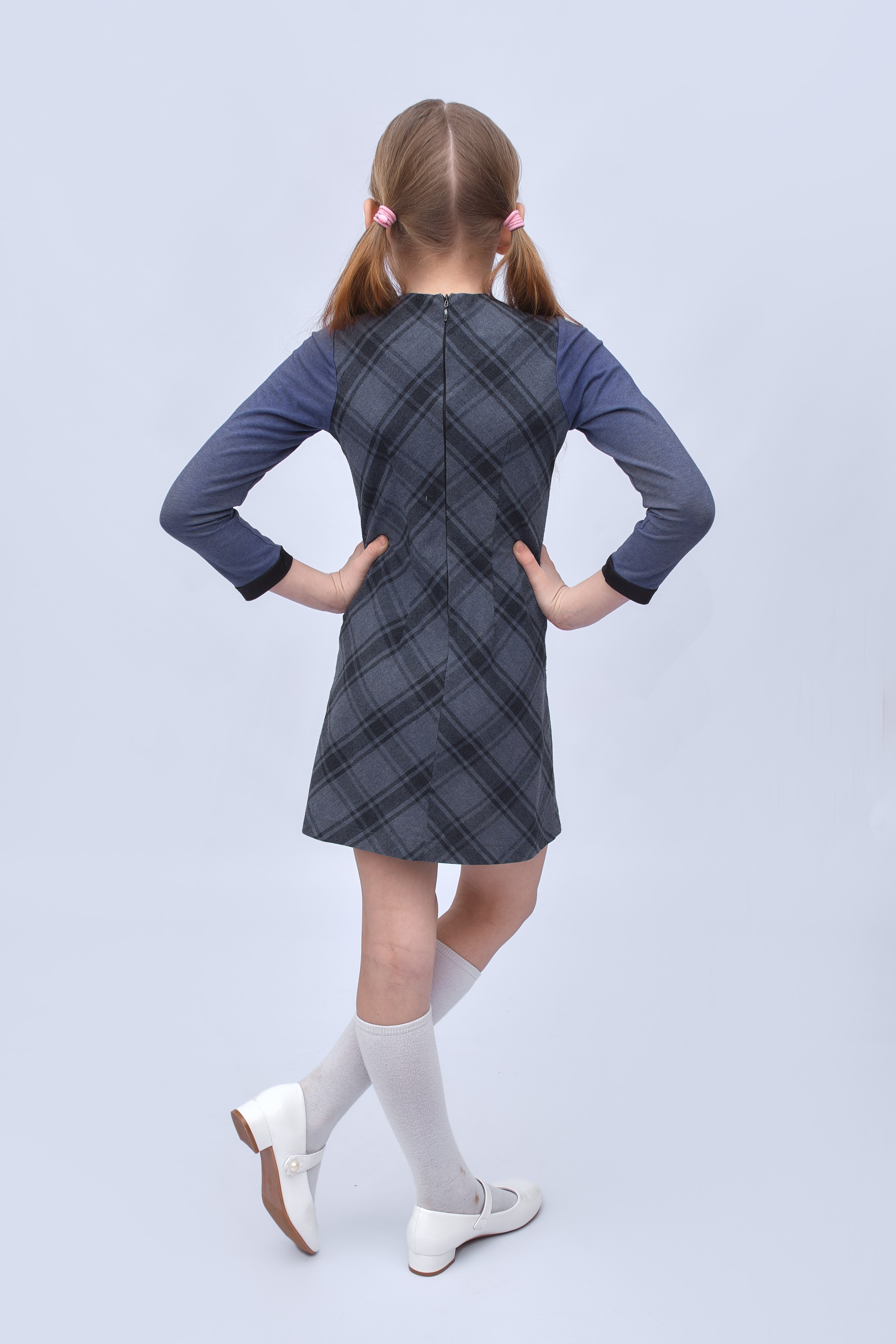 Для каталога на фоне (с моделью). Семейный и женский фотограф в Новомосковске и Узловой Михеева Татьяна