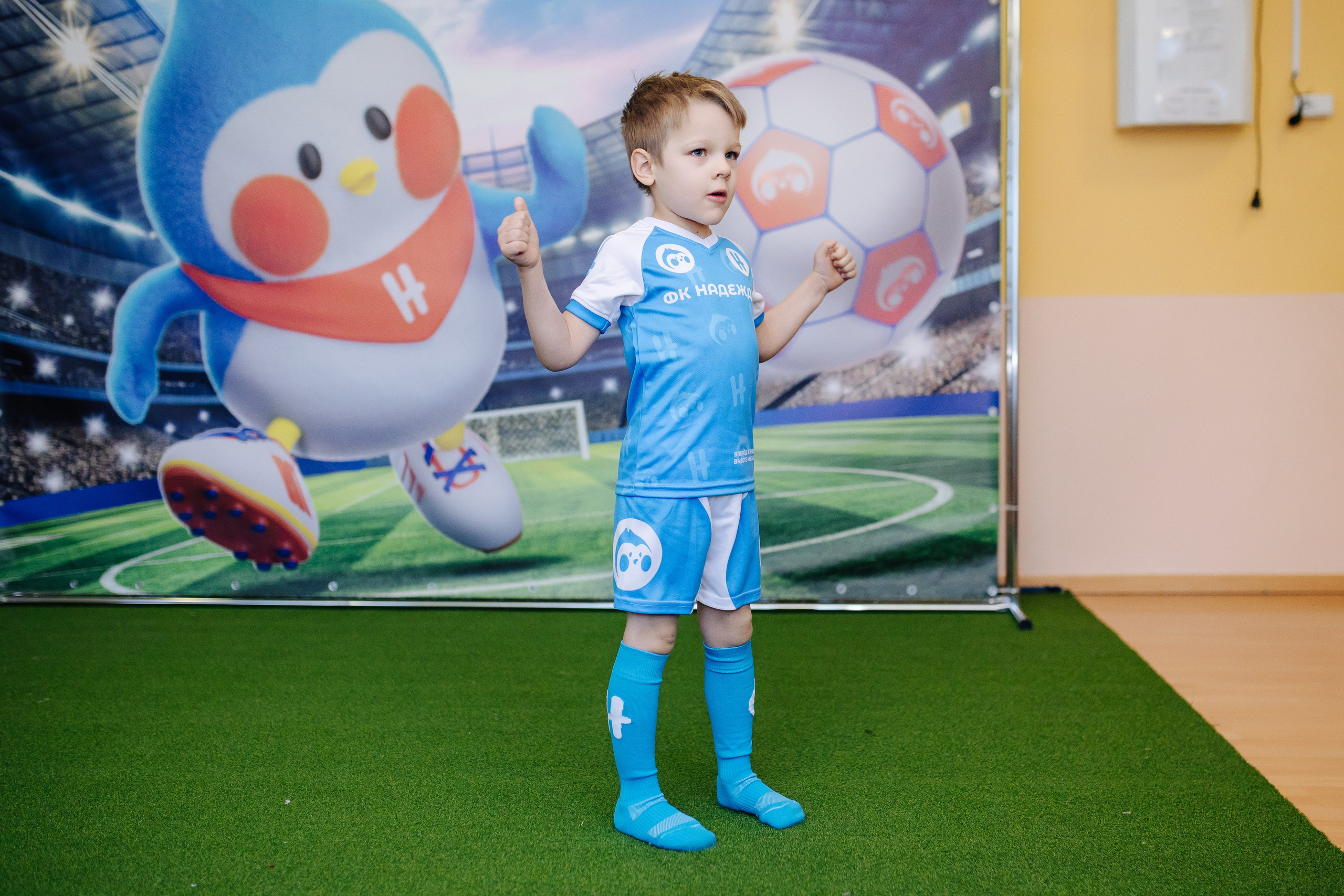 Фотосессия с кубком в детских садах г. Магнитогорска. Денис Прохоров Фотограф в г. Магнитогорск