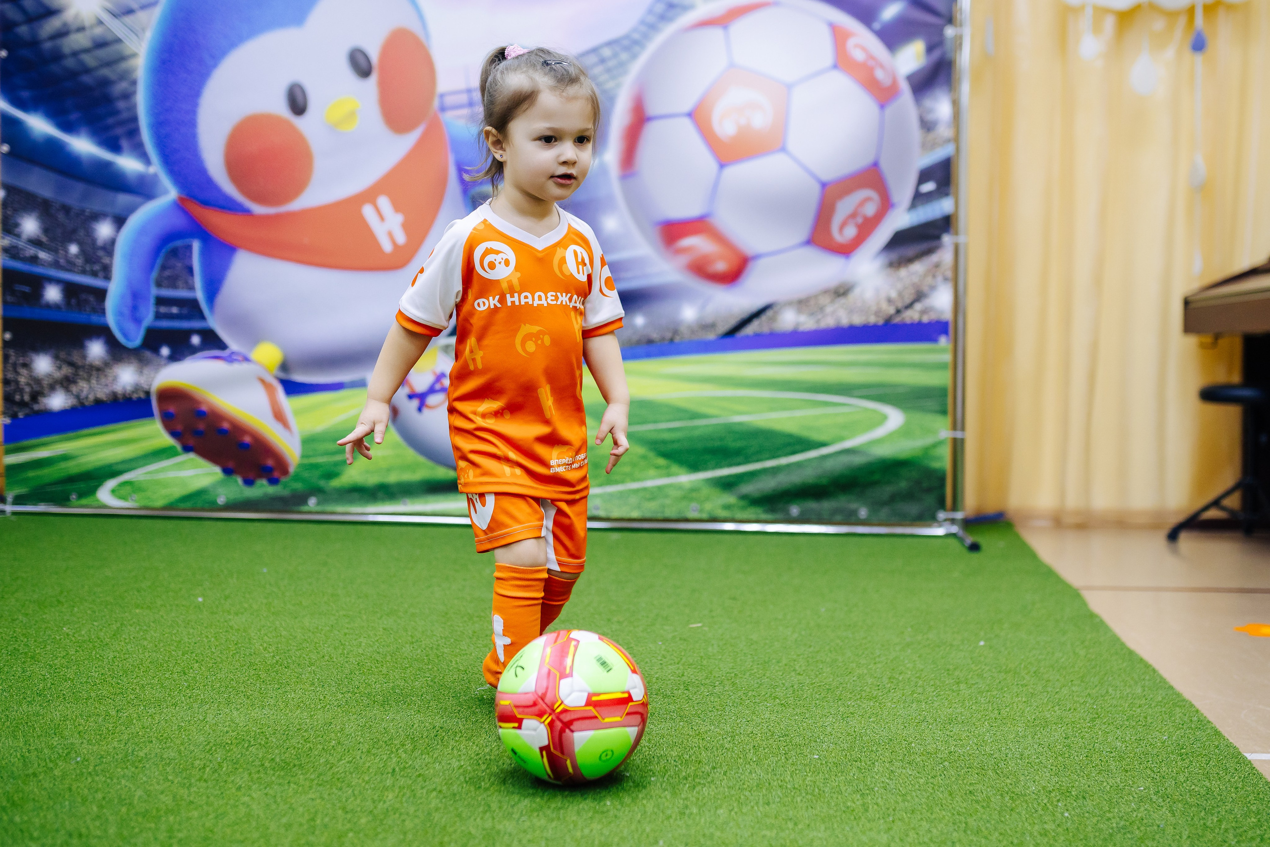 Фотосессия с кубком в детских садах г. Магнитогорска. Денис Прохоров Фотограф в г. Магнитогорск