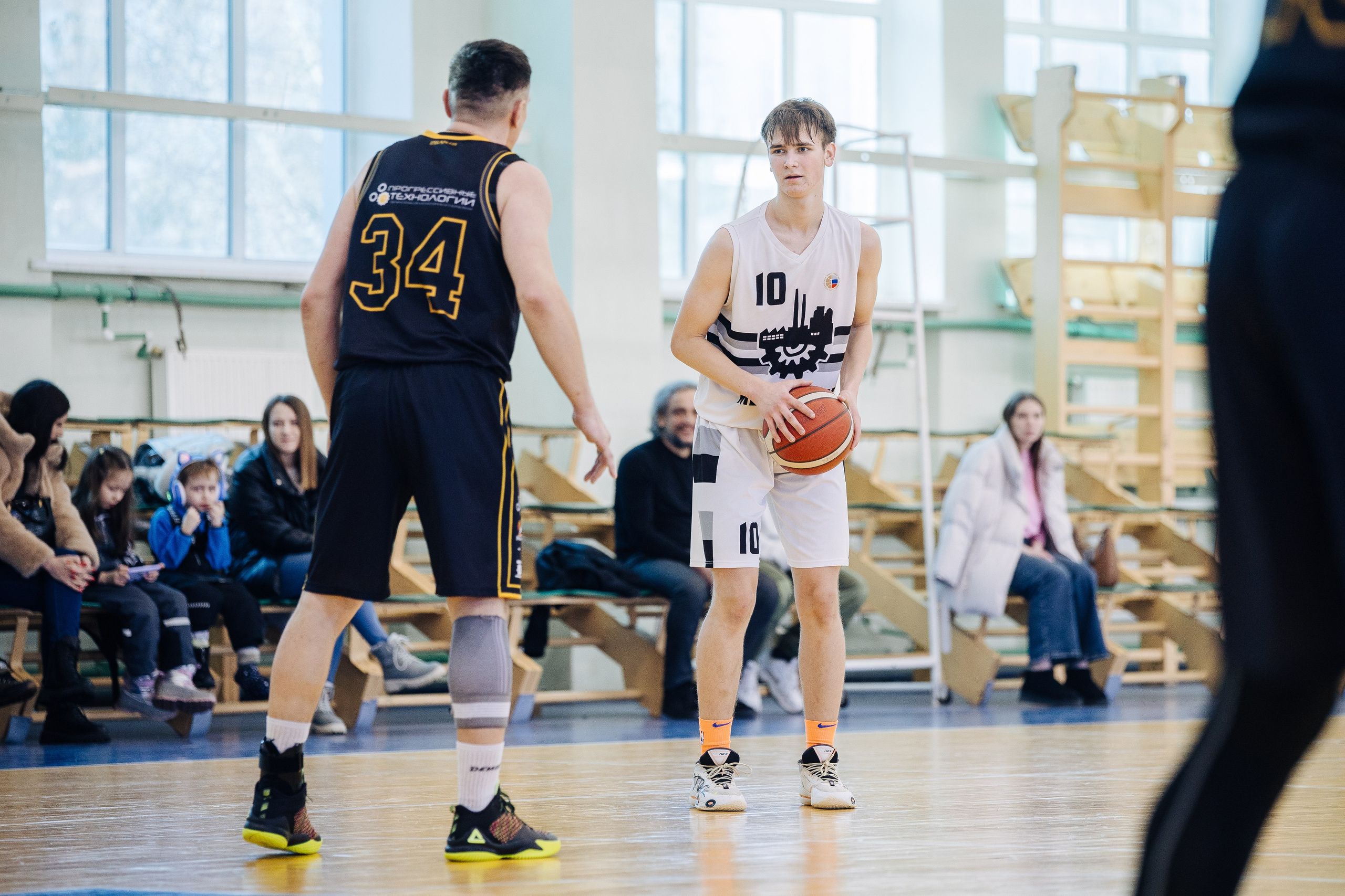 Любительский Чемпионат Магнитогорска по баскетболу // 09.02.25. Денис Прохоров Фотограф в г. Магнитогорск