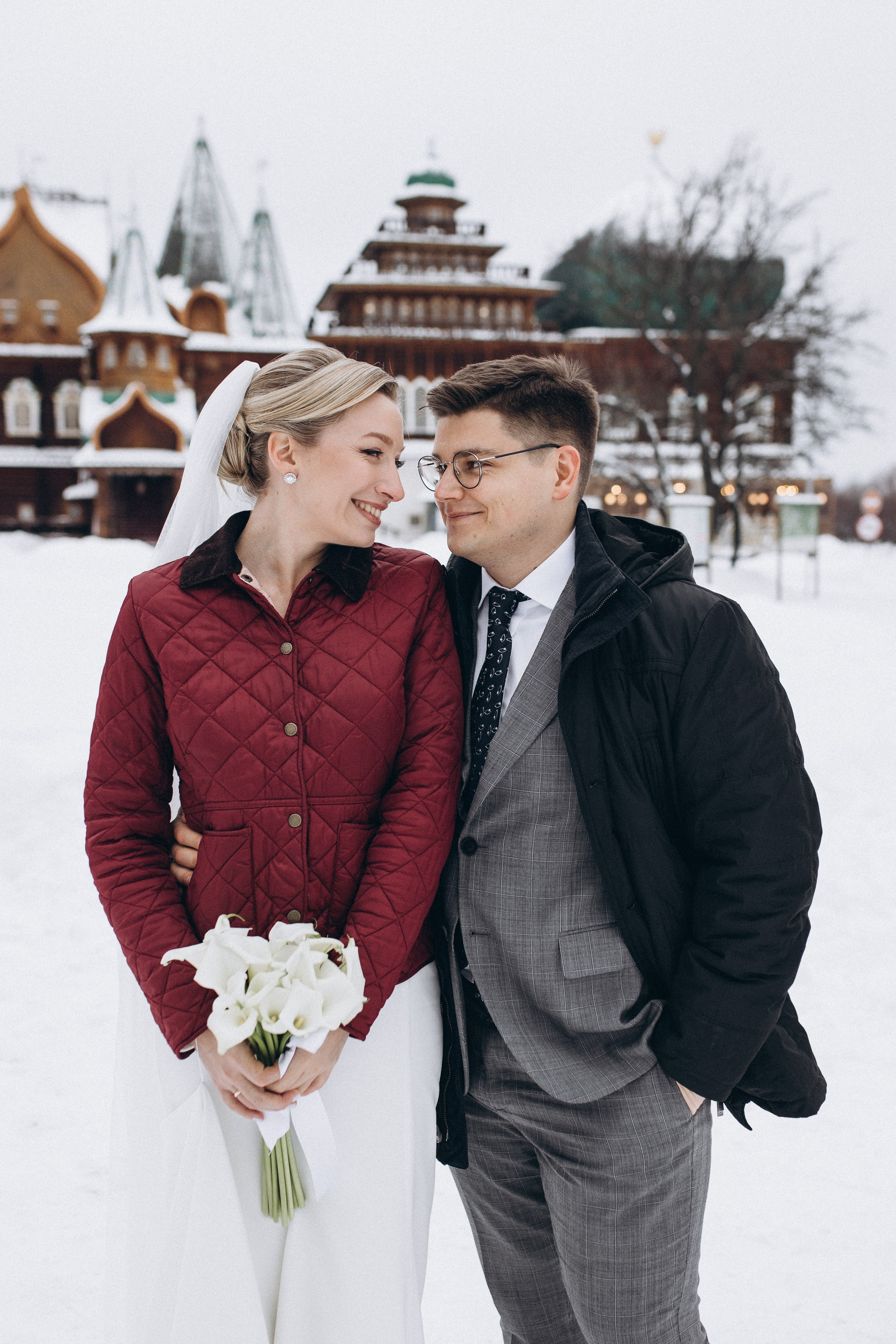 Свадебная фотосессия в Коломенском. Дворец царя Алексея Михайловича. Свадебный фотограф в Москве Мария Крош