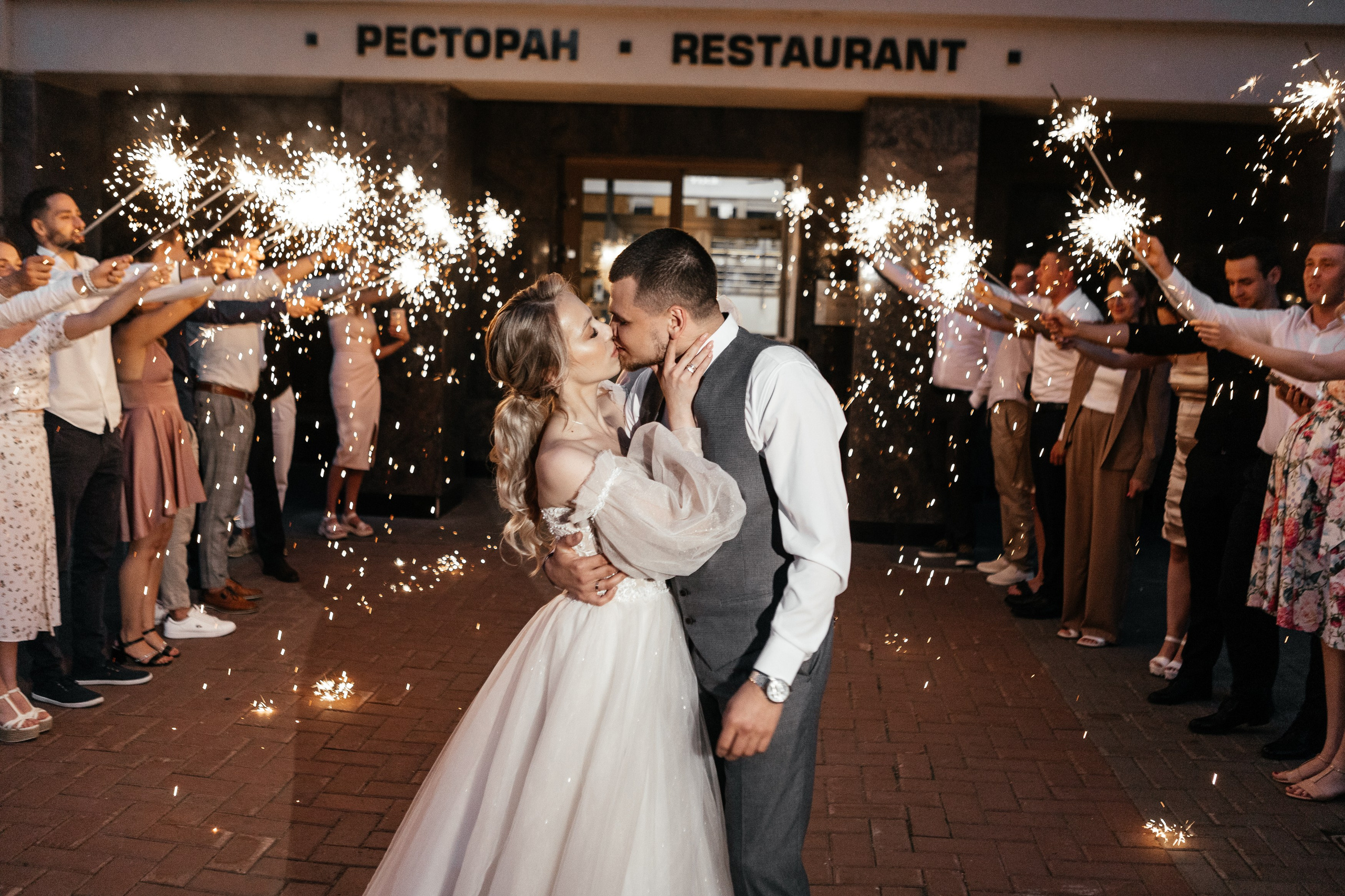 Свадебный фотограф Уфа — Руслан ГабдлисламовЖивые эмоции, красивые кадры, воспоминания на всю жизнь.Работаю по всей Республике Башкортоста. Свадебный фотограф Уфа Руслан Габдлисламов