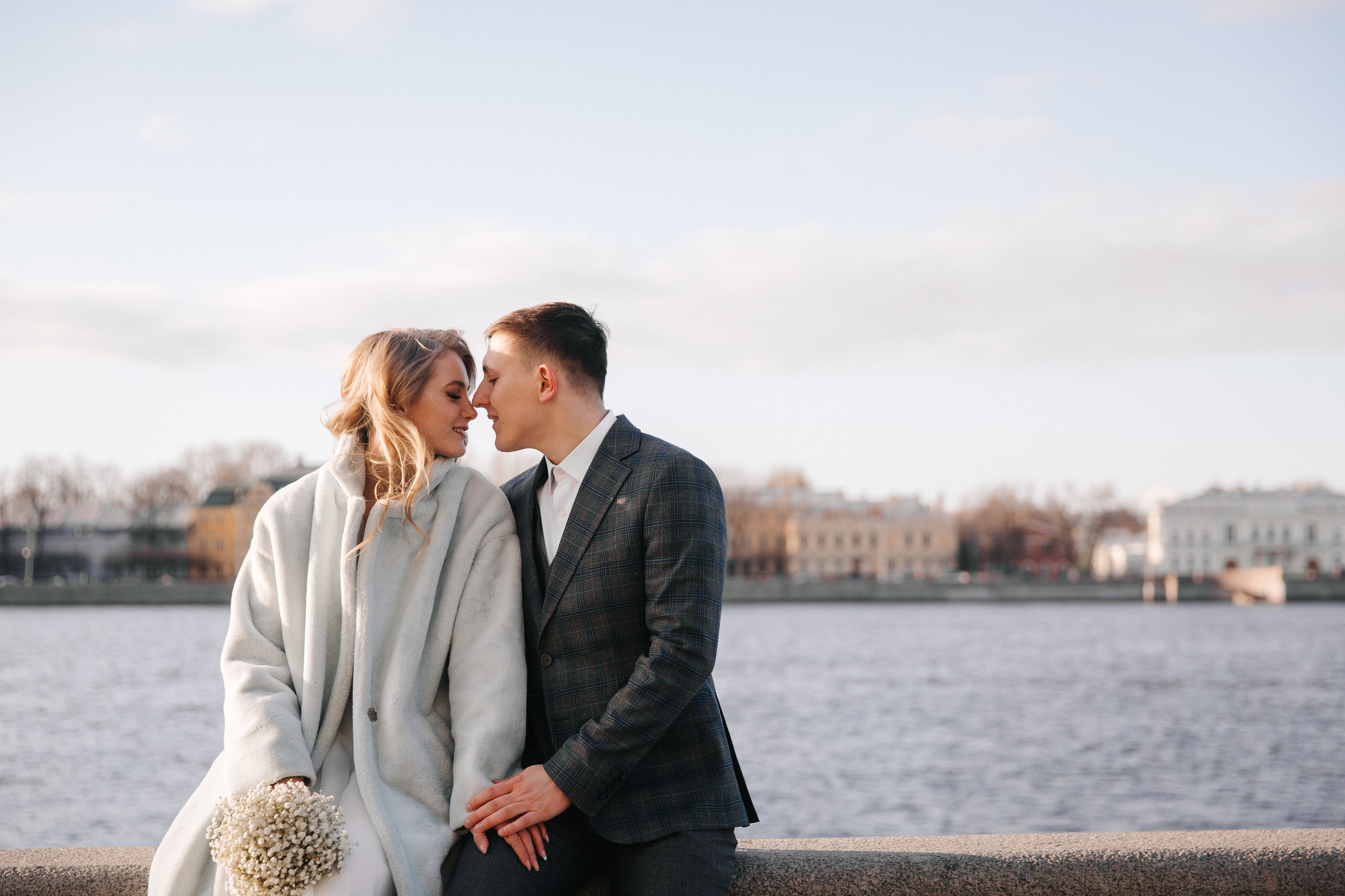 ДВОРЕЦ № 1 | Март, Исаакий, Английская набережная. Свадебный фотограф в Санкт-Петербурге Полина Корзухина