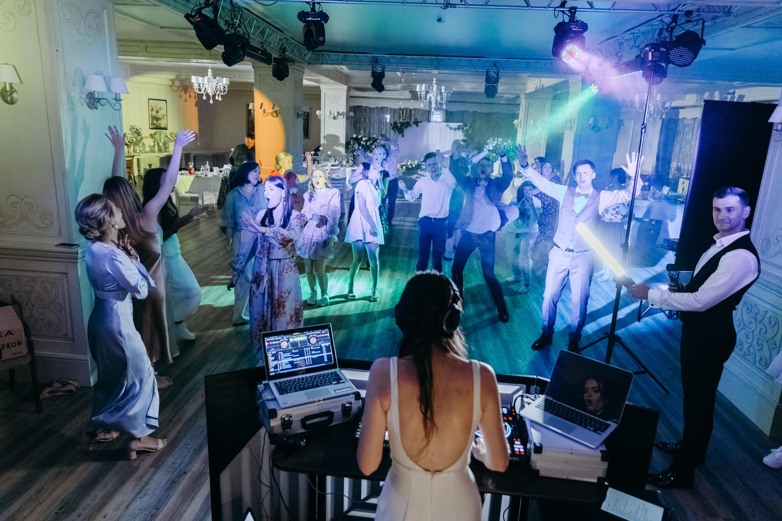 Лайфстайл свадьба в Красноярске. Свадебный фотограф-видеограф в Красноярске Евгений Константинопольский