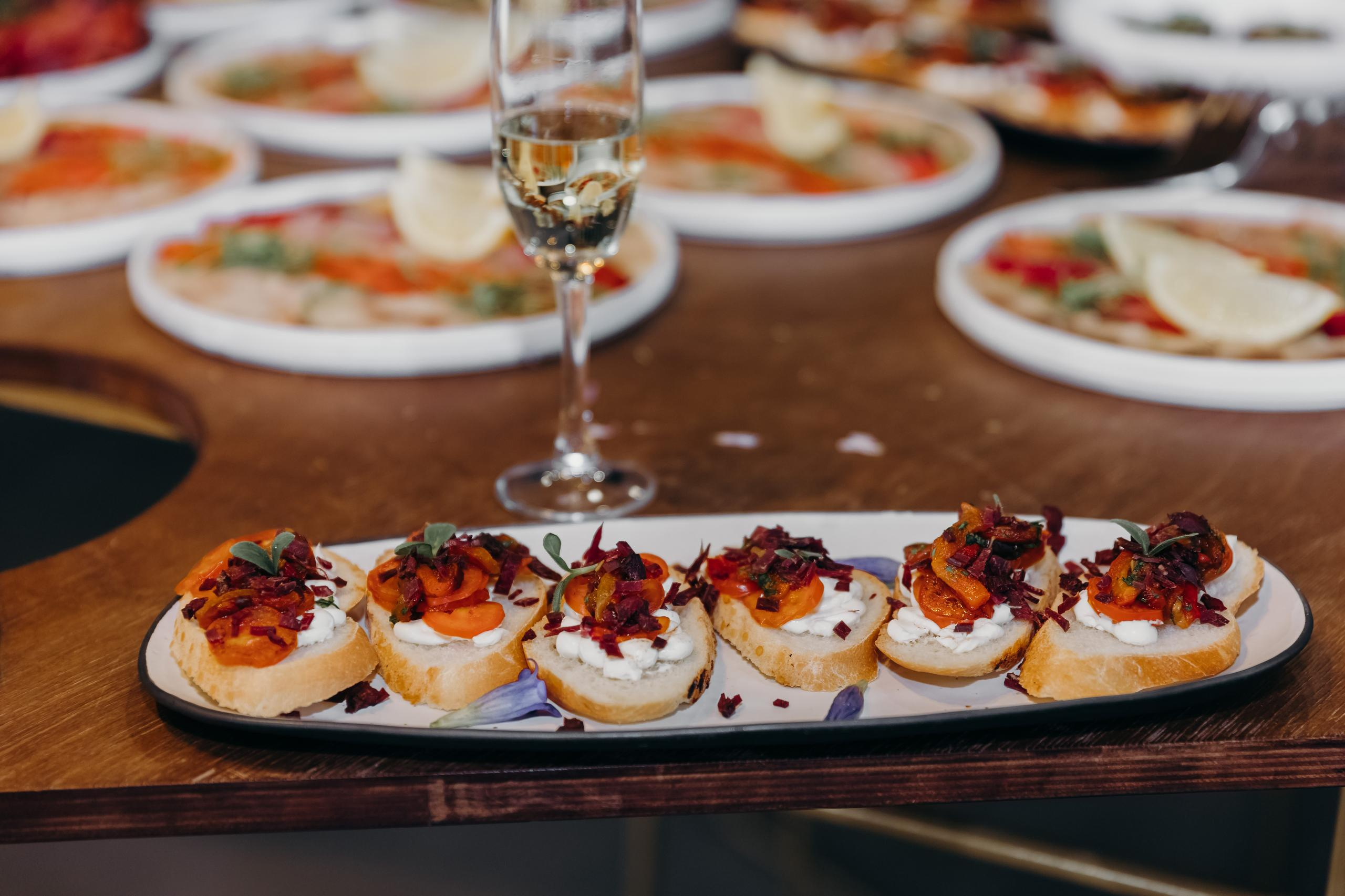 Свадьба красивых людей в Красноярске. Свадебный фотограф-видеограф в Красноярске Евгений Константинопольский