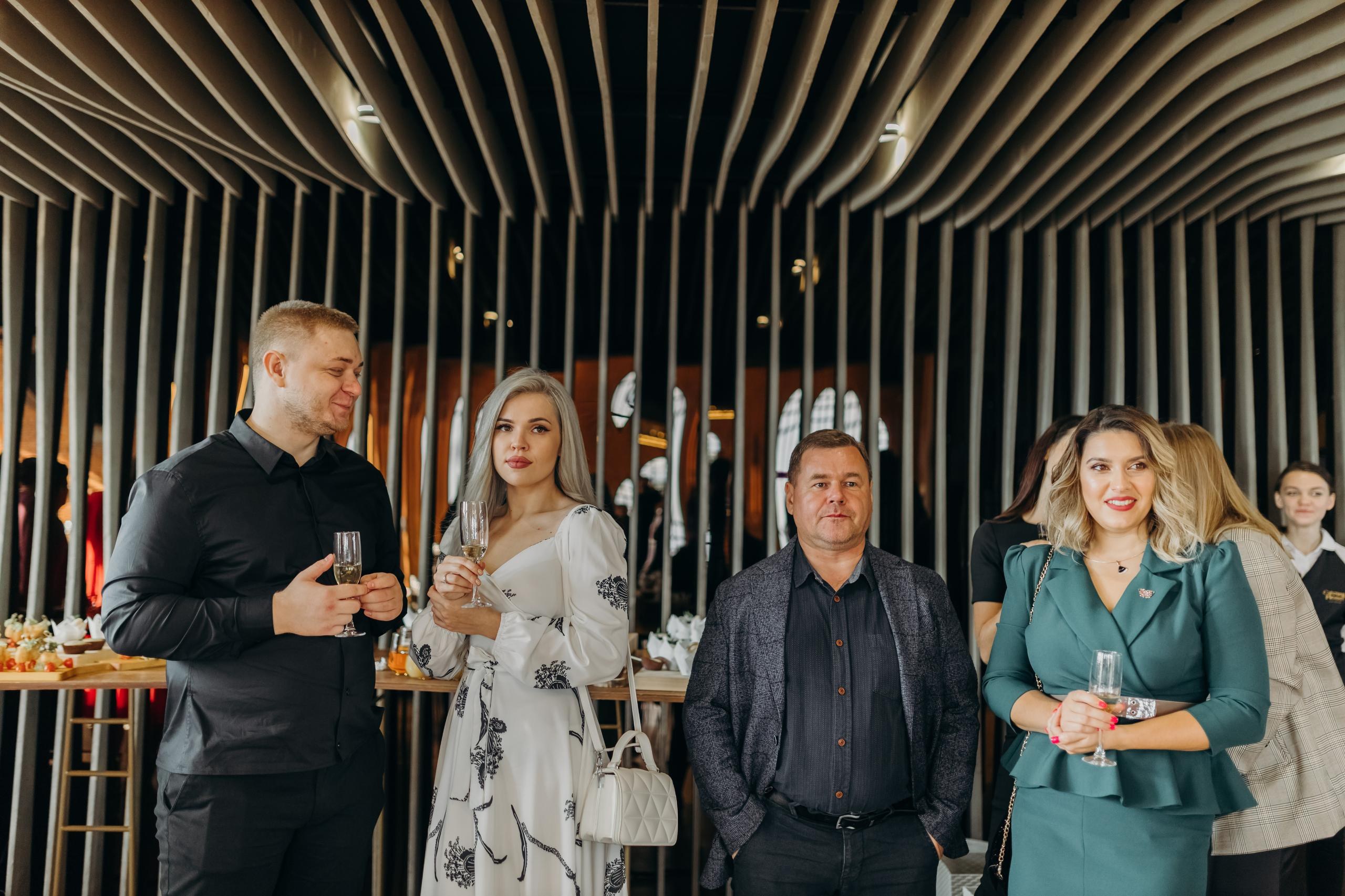 Свадьба красивых людей в Красноярске. Свадебный фотограф-видеограф в Красноярске Евгений Константинопольский