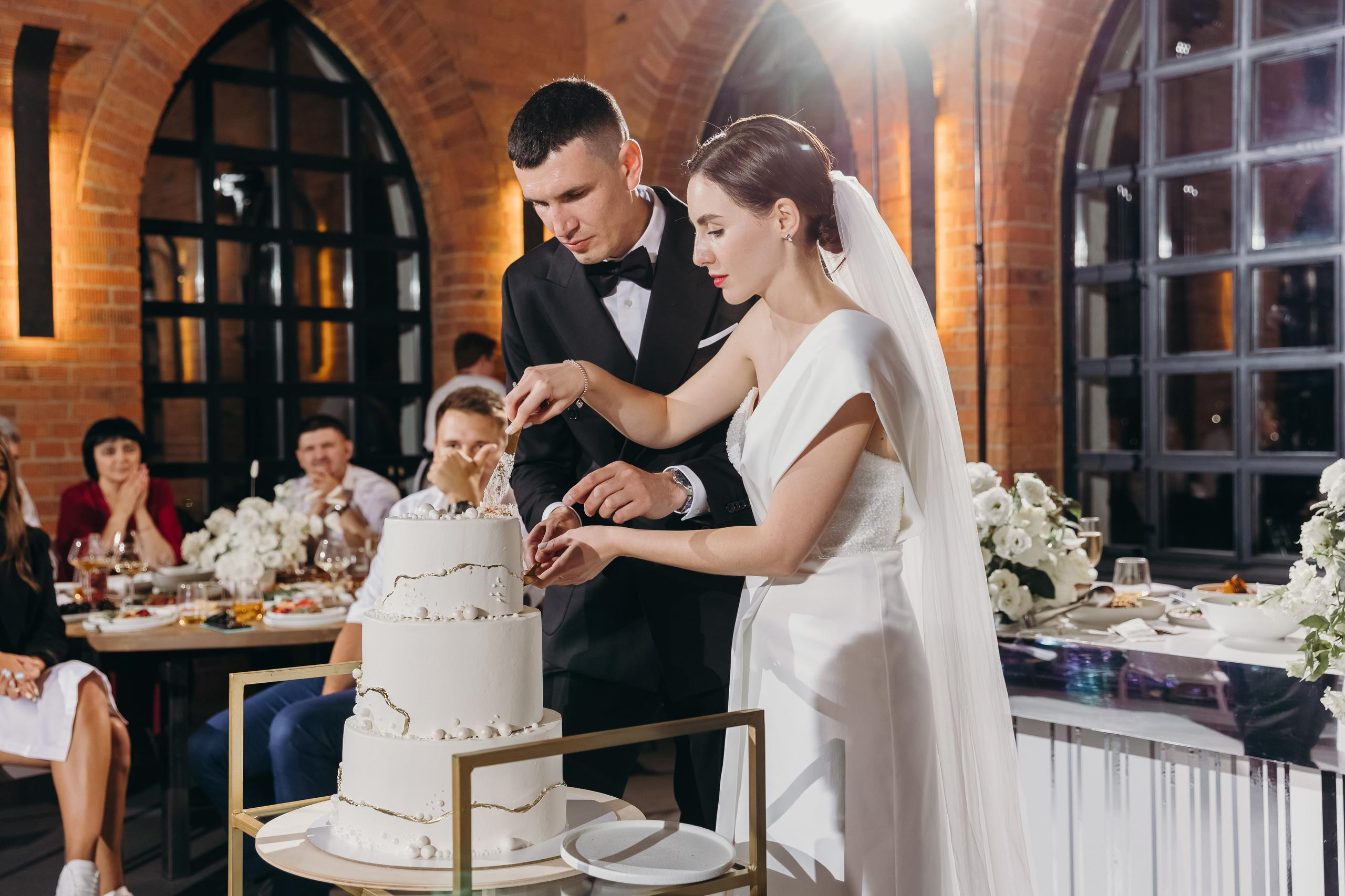 Свадьба красивых людей в Красноярске. Свадебный фотограф-видеограф в Красноярске Евгений Константинопольский