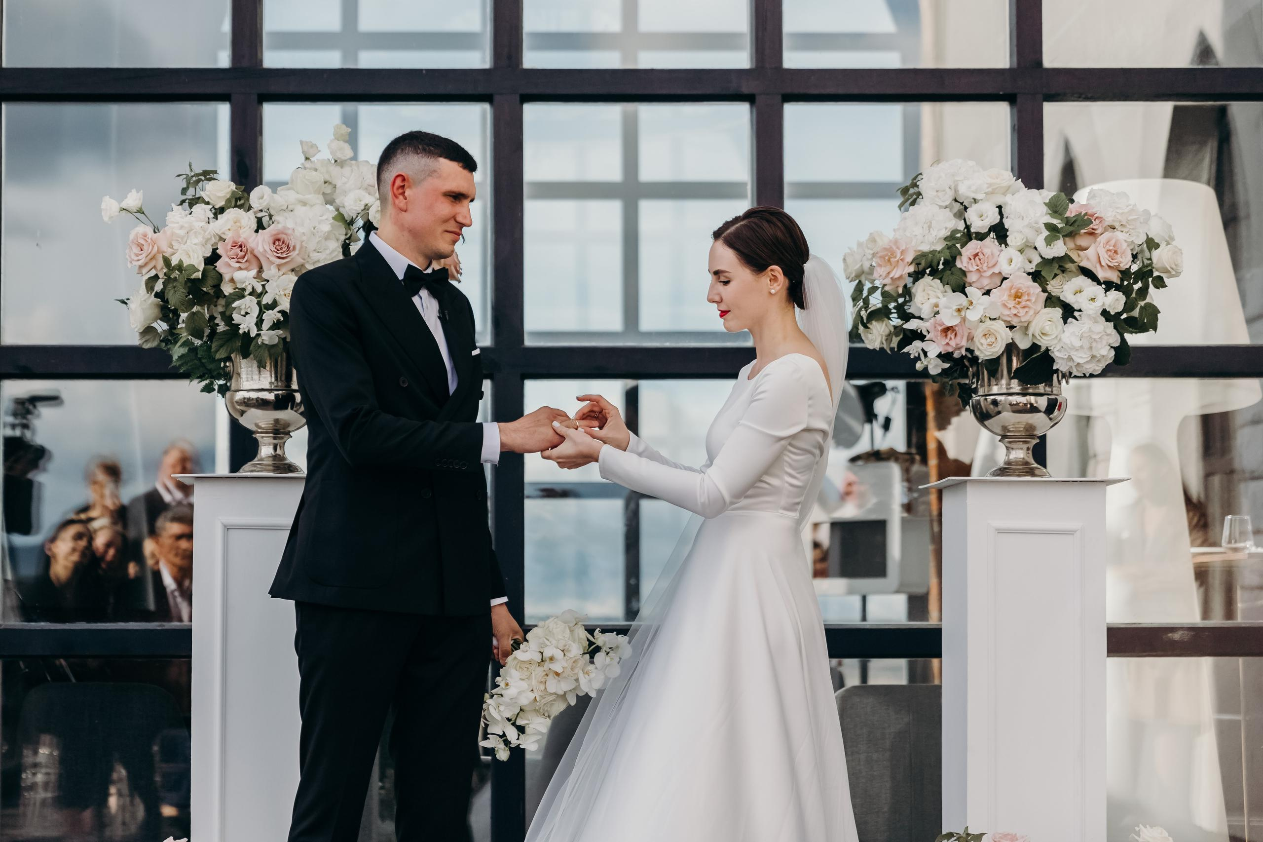 Свадьба красивых людей в Красноярске. Свадебный фотограф-видеограф в Красноярске Евгений Константинопольский