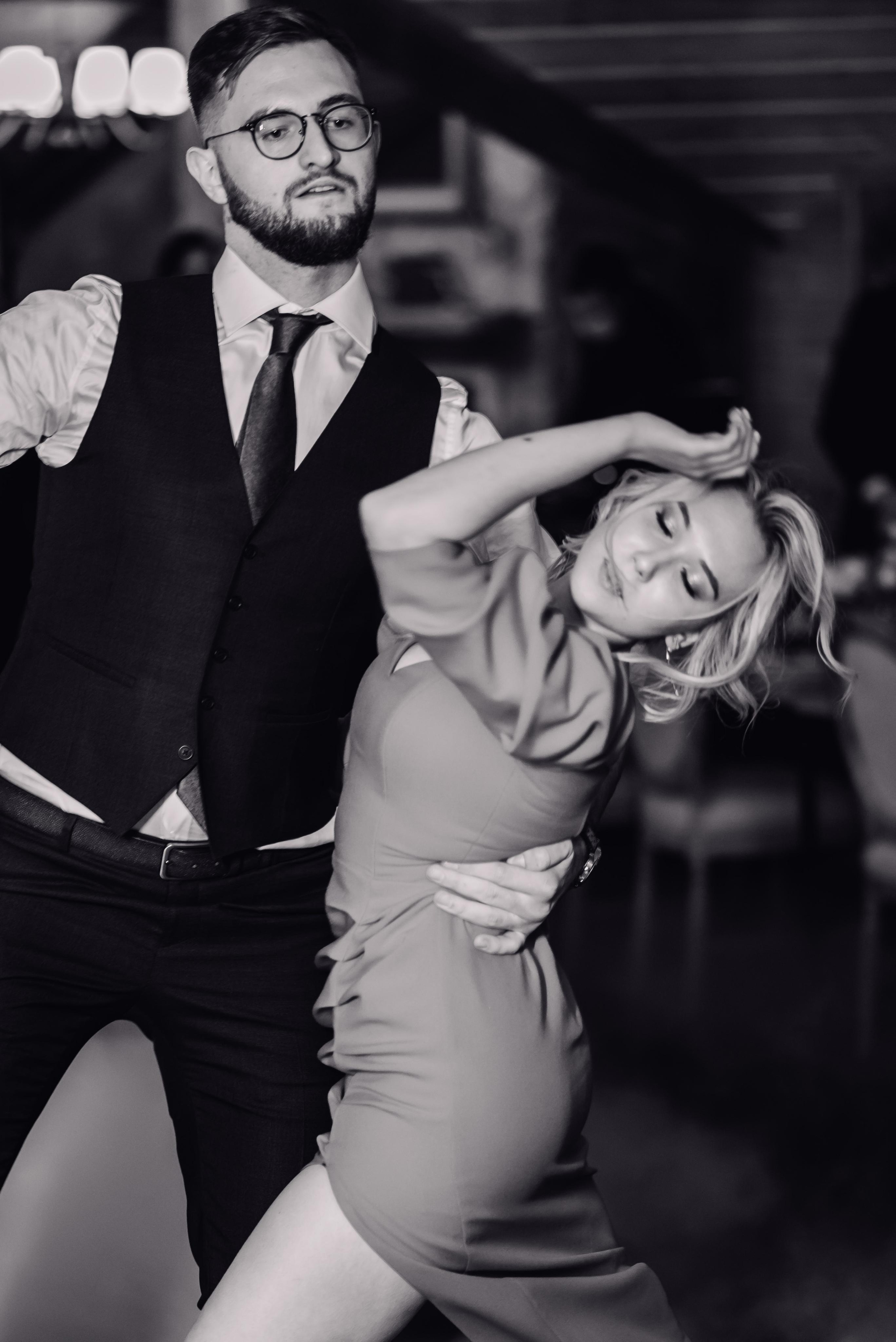 Свадьба любящих людей в Красноярске. Свадебный фотограф-видеограф в Красноярске Евгений Константинопольский