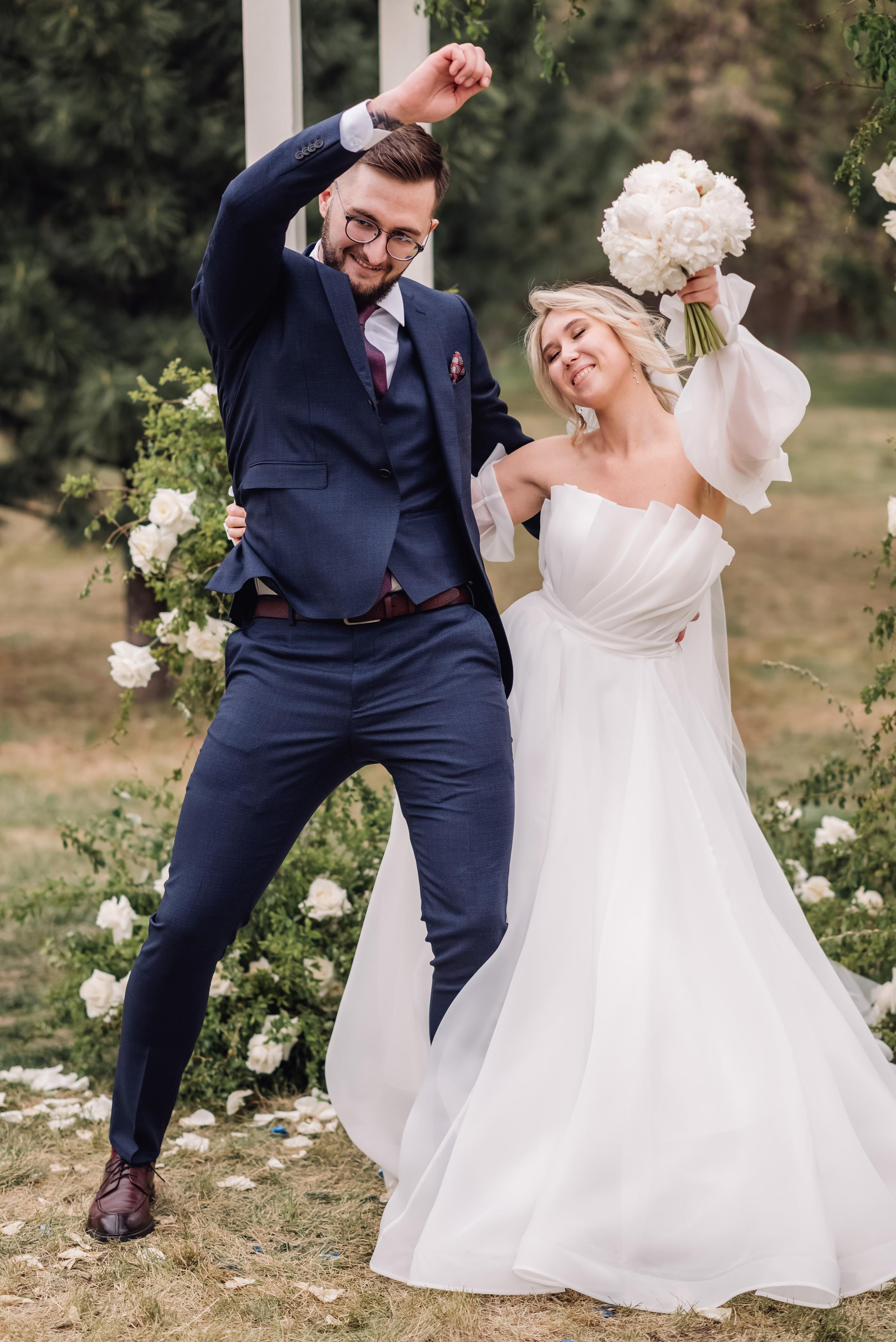 Свадьба любящих людей в Красноярске. Свадебный фотограф-видеограф в Красноярске Евгений Константинопольский