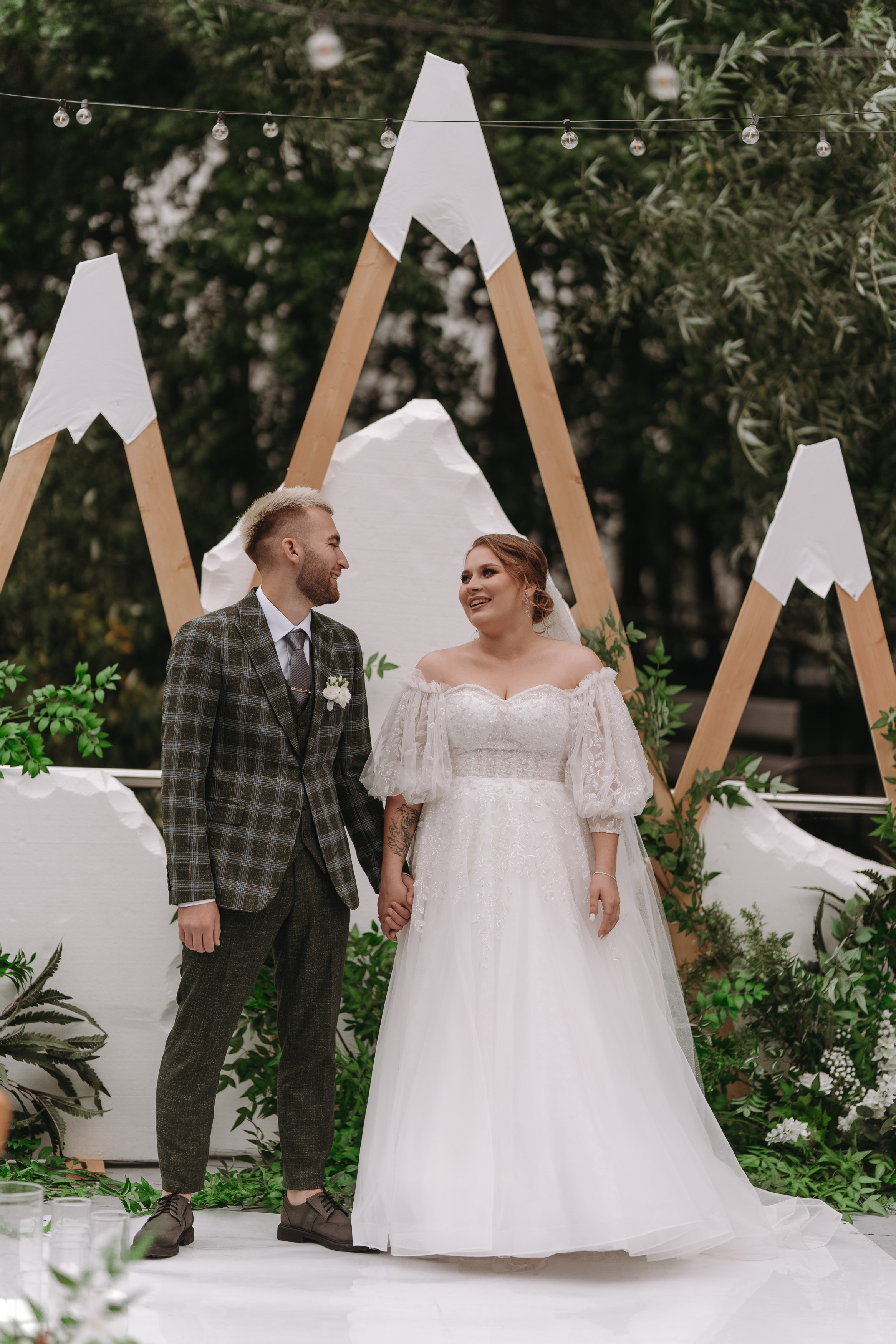 КАФЕ М5 / ХОТИМ ЕДИМ / БОГДАН НАСЫРОВ / ИЛЬНАР АХМАДУЛЛИН