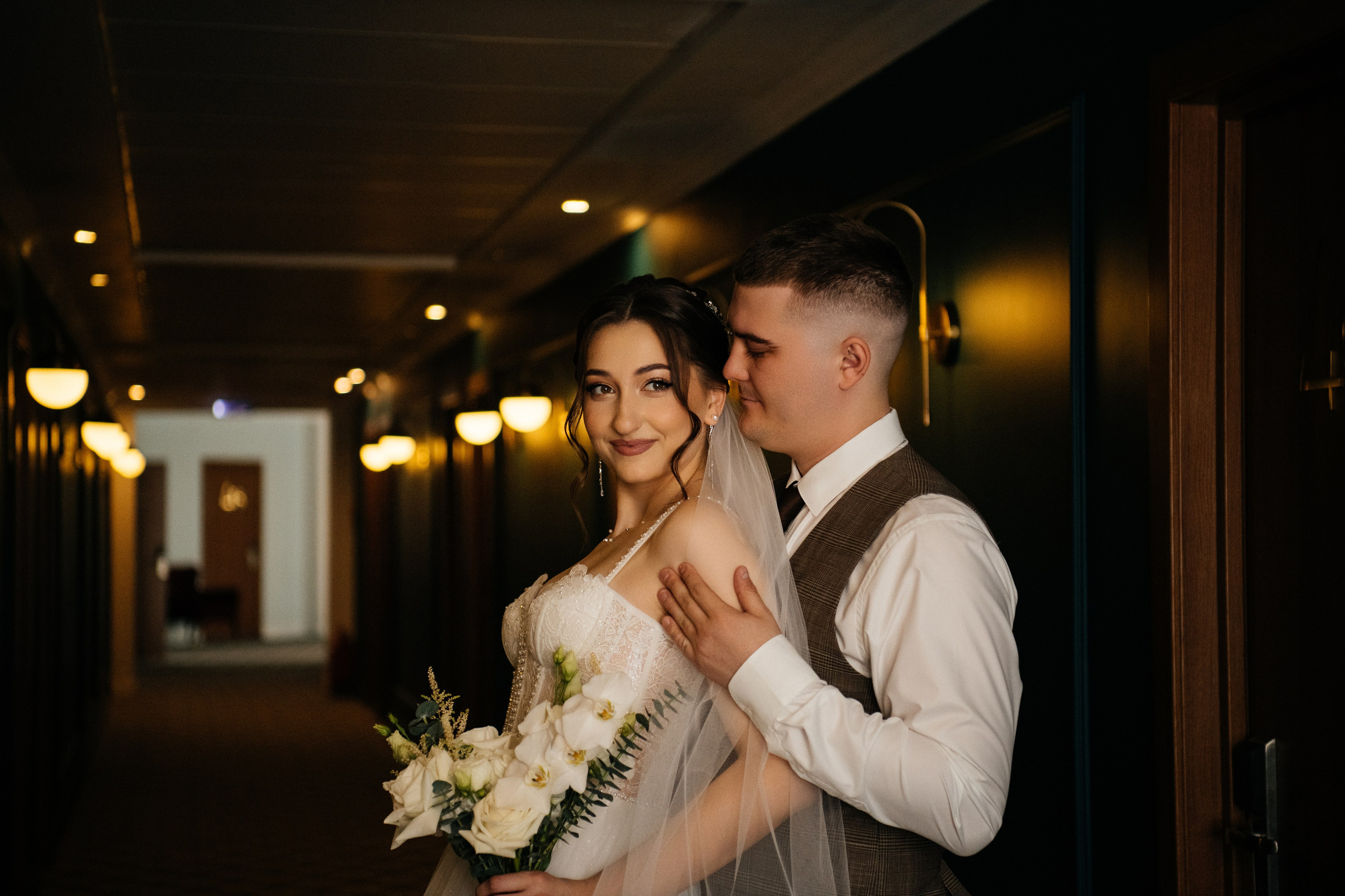 alt="Свадебная фотосессия в Барнауле. Свадебный фотограф Анна Глухова"