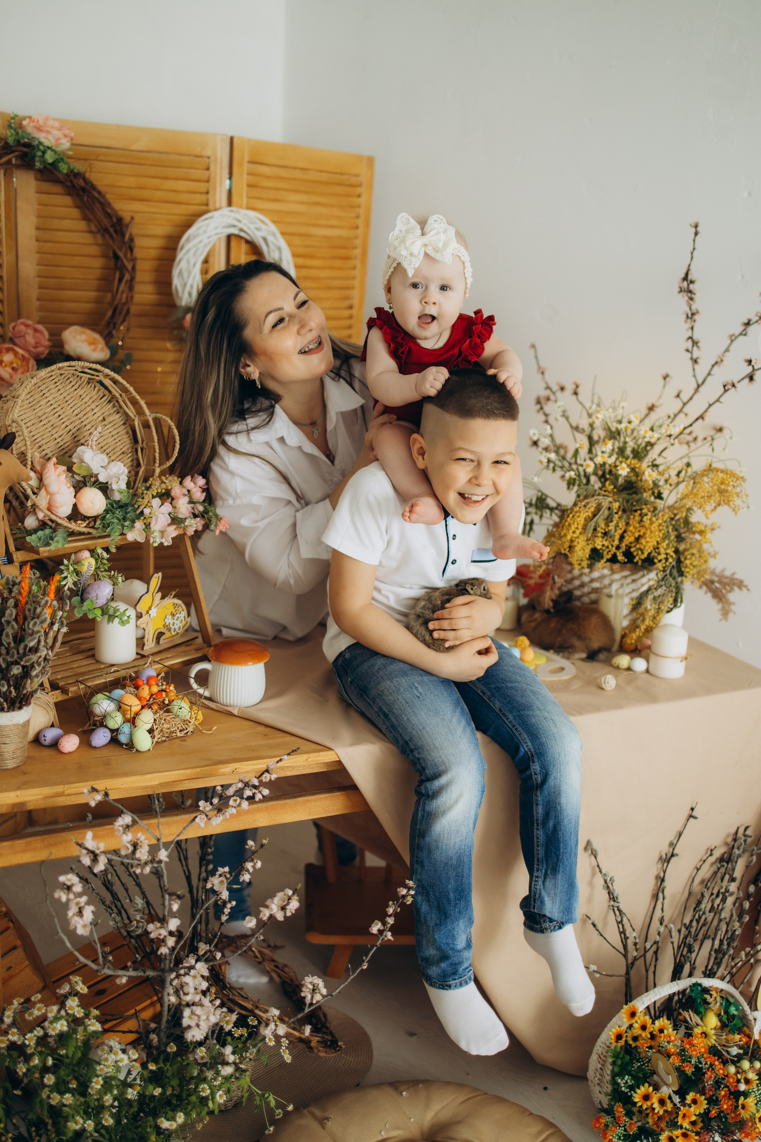 Весенняя фотосессия с кроликами. Семейный и Детский фотограф в Краснодаре Дарья Насаченко