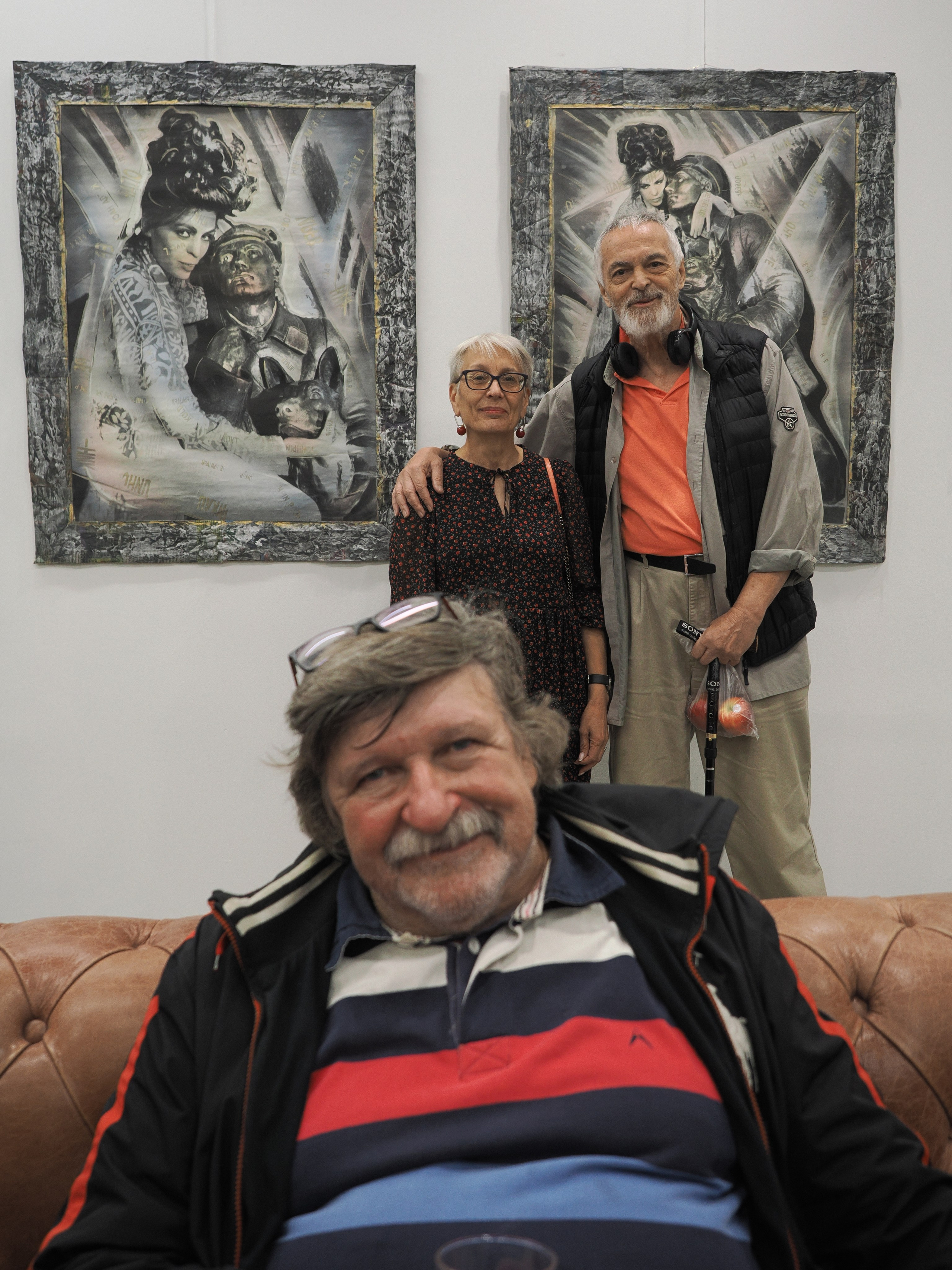 Фото ТОП Яблоко Галерея  современного искусства 13.20 