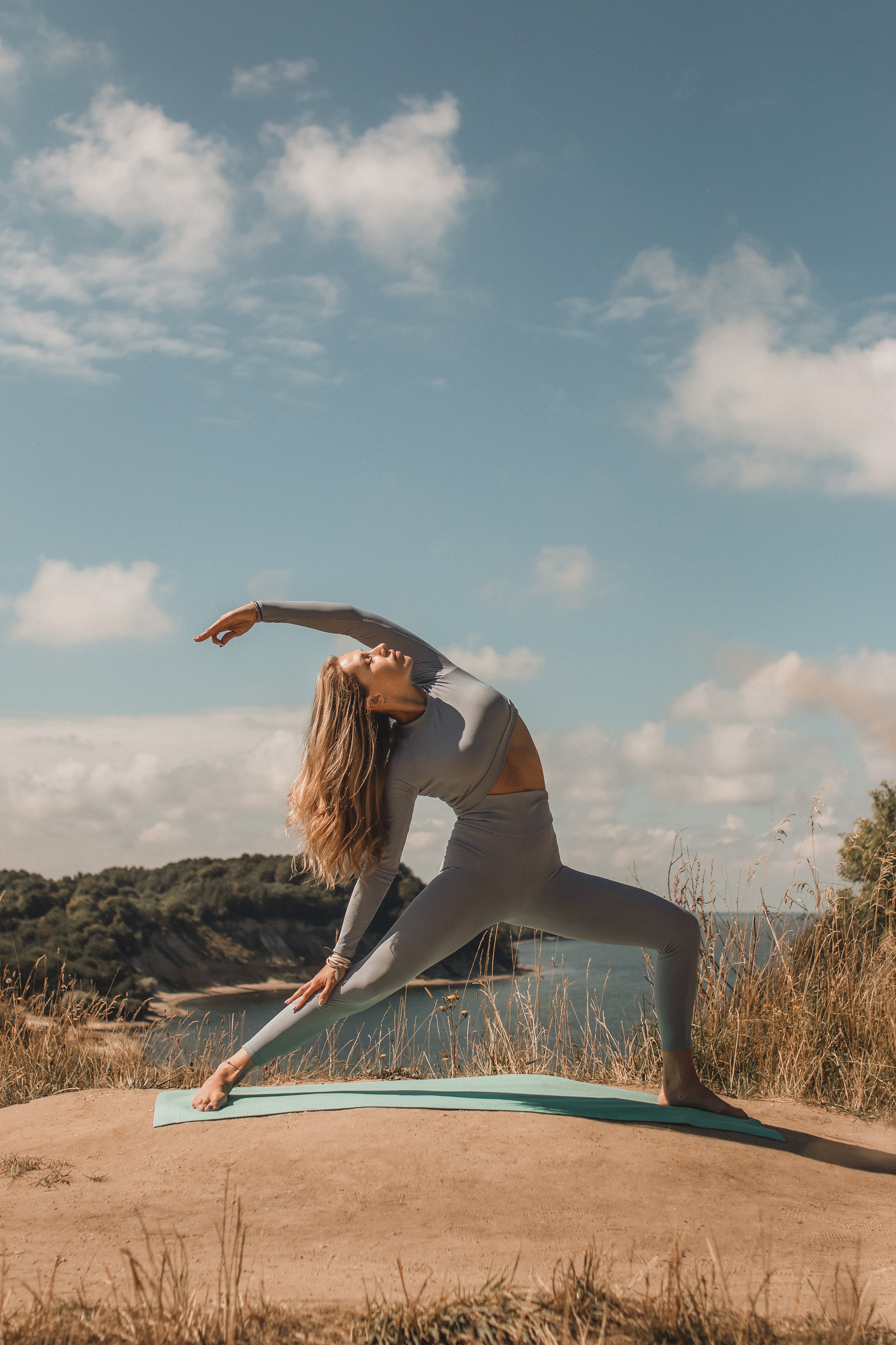 Yoga instructor. Женский и семейный фотограф в Калининграде Надежда Подлипинская