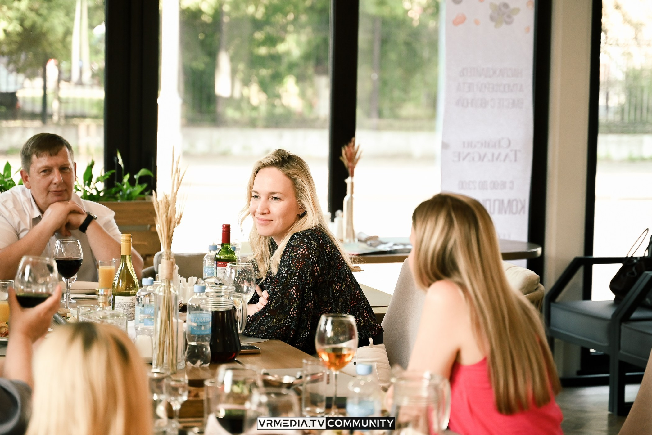 Ресторан «Volna»: Вечер на летней веранде «Хочу на дачу»