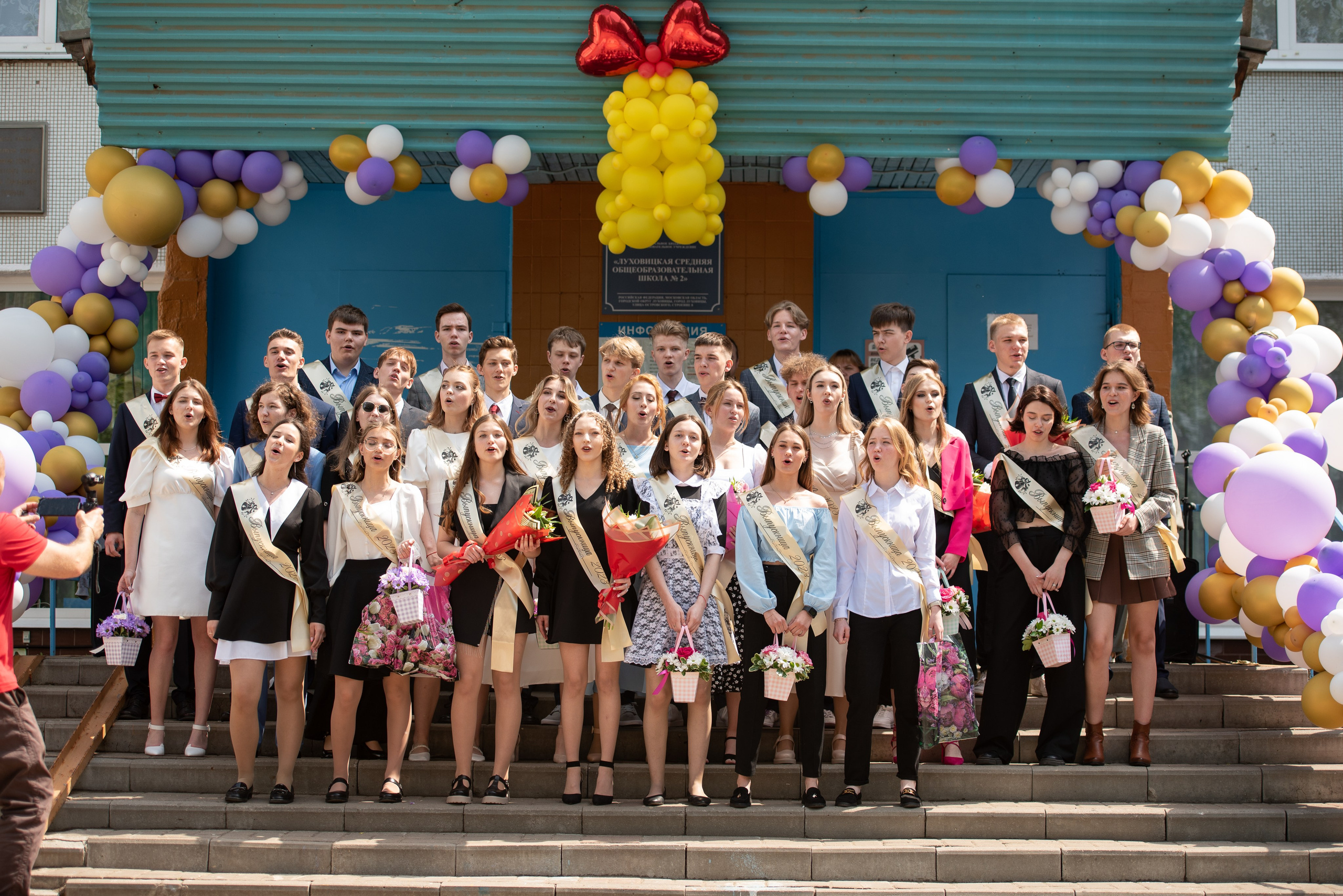 Выпускные школ. Свадебный и репортажный фотограф