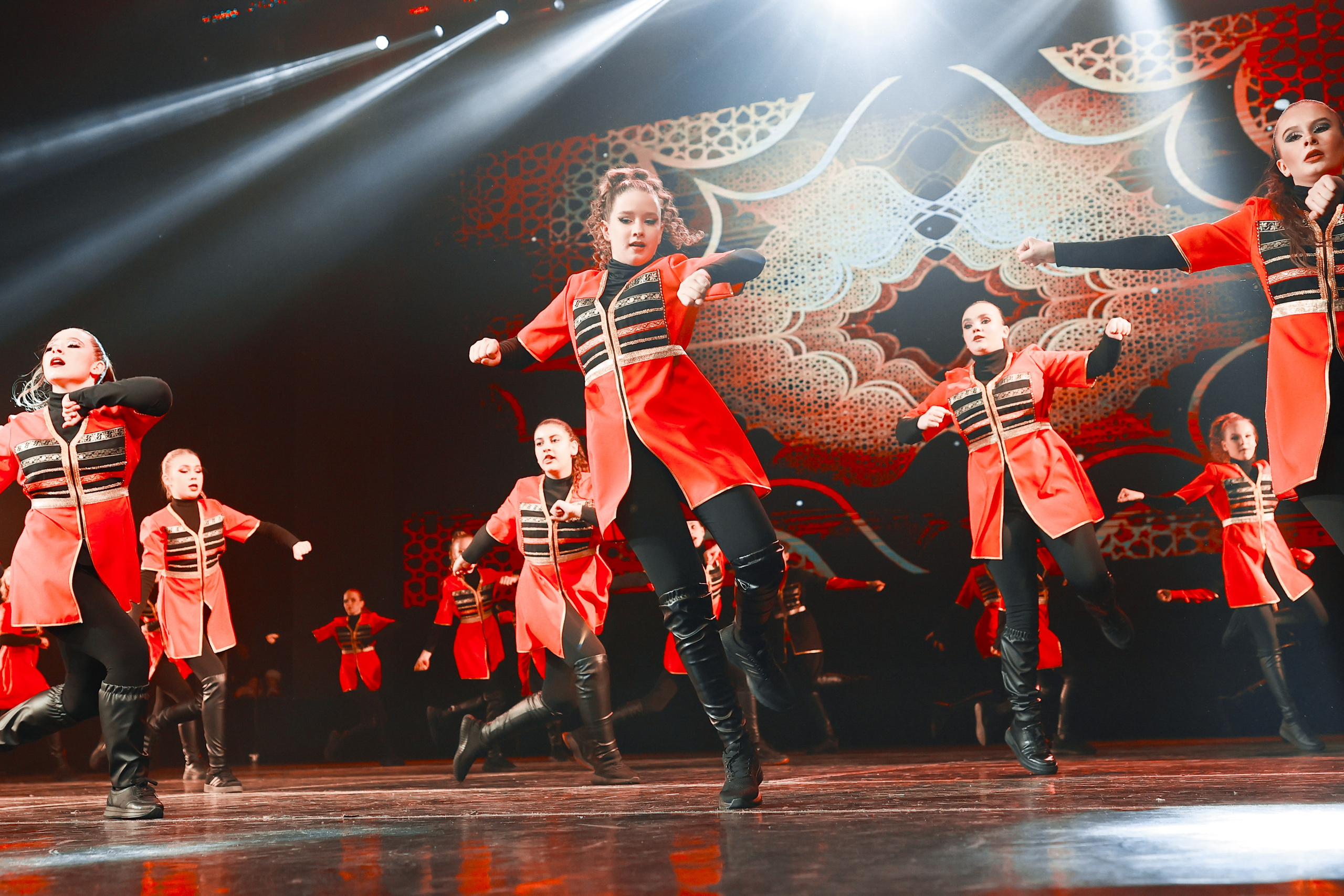 TODES Новогодняя перезагрузка 2024. MIG — студия спортивной фотографии Михаила Голянского