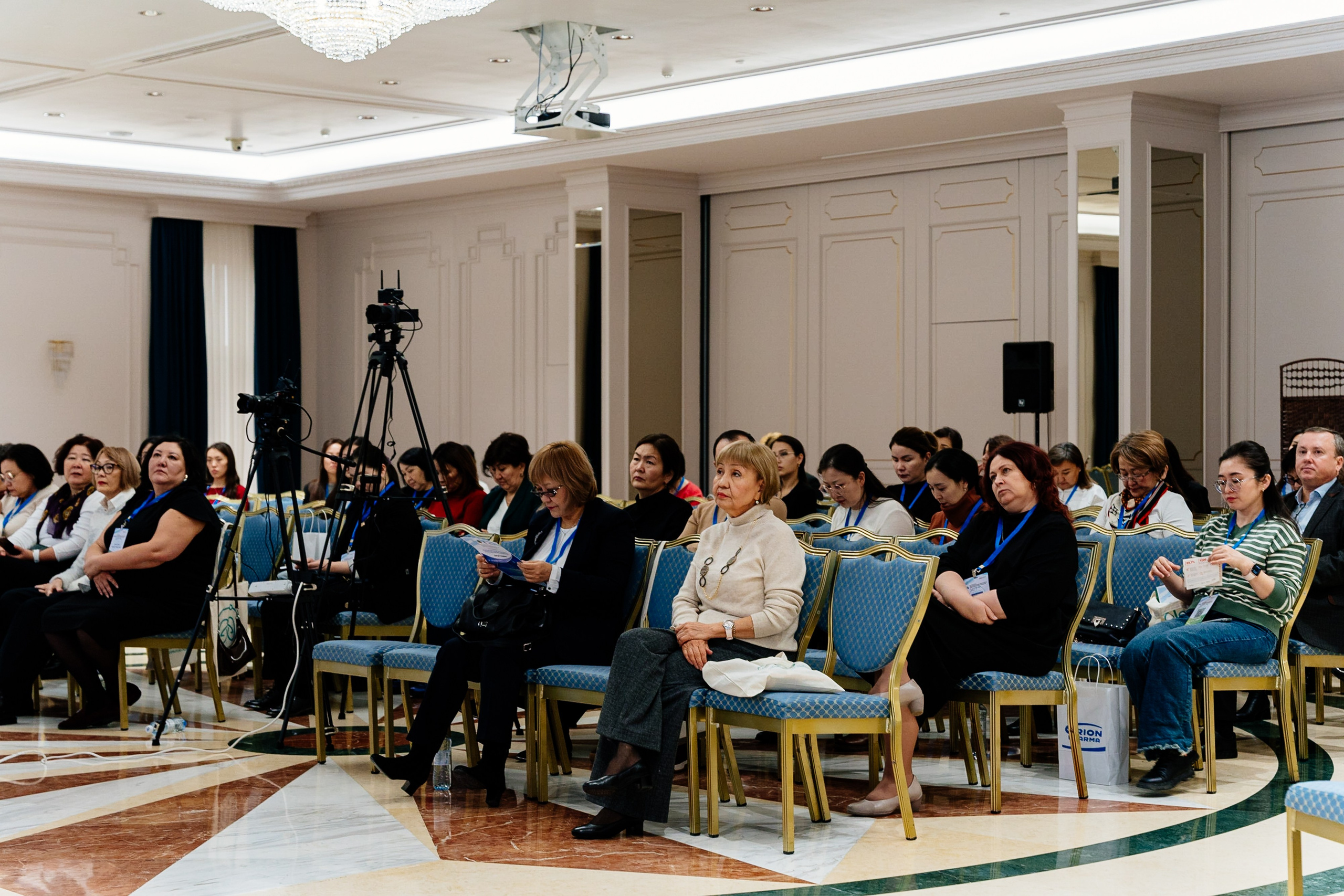 Медицинская конференция. Репортажный фотограф в Астане — Диана Калтаева, портретный фотограф