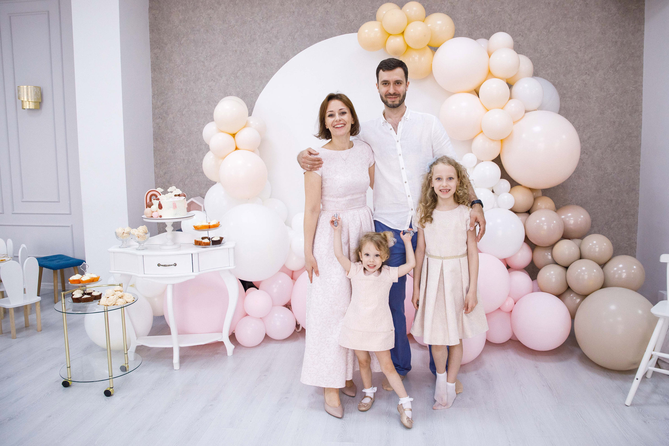 ДР Лизы и Таси. Домик в облаках. Фотограф Андрей Баксов