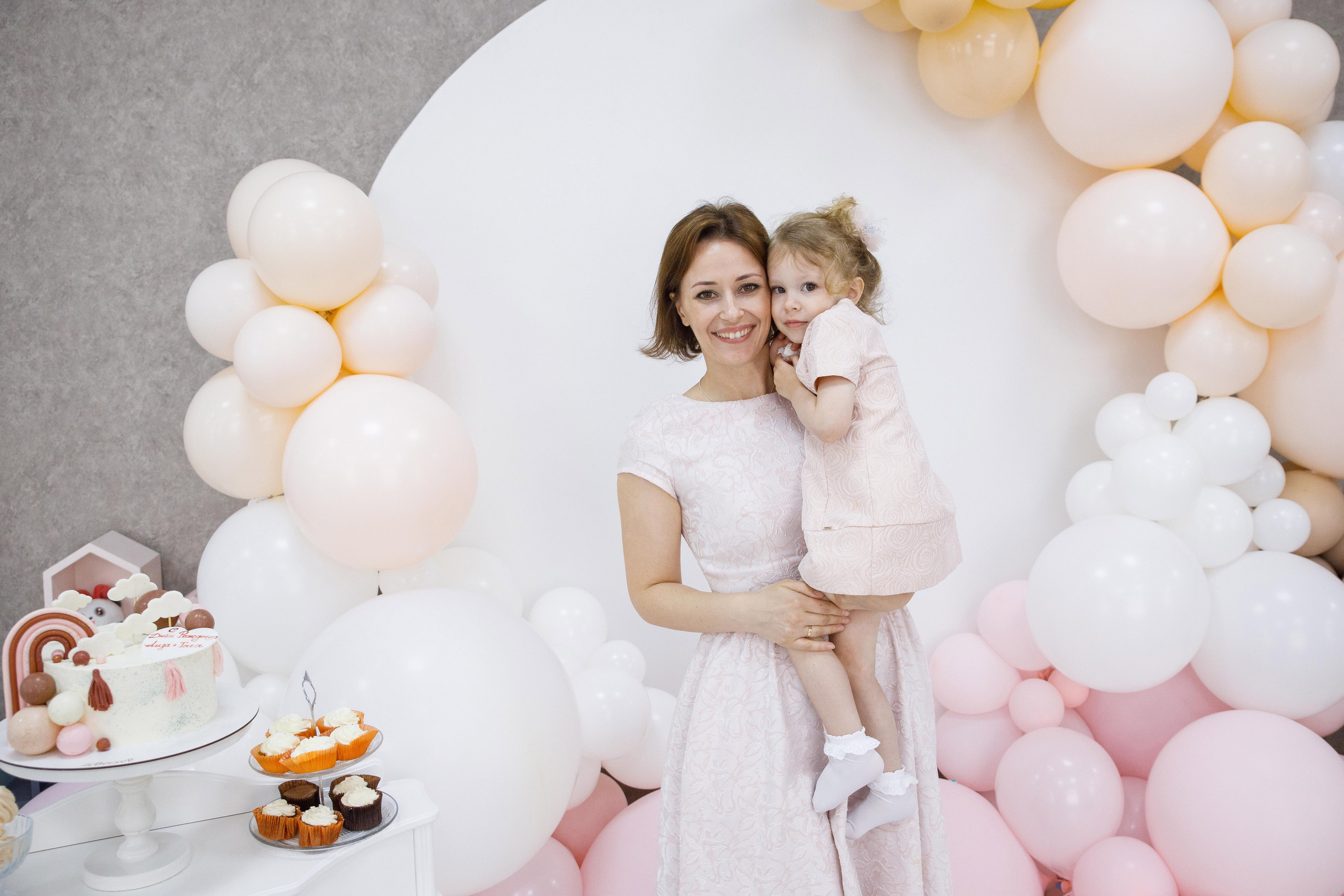 ДР Лизы и Таси. Домик в облаках. Фотограф Андрей Баксов