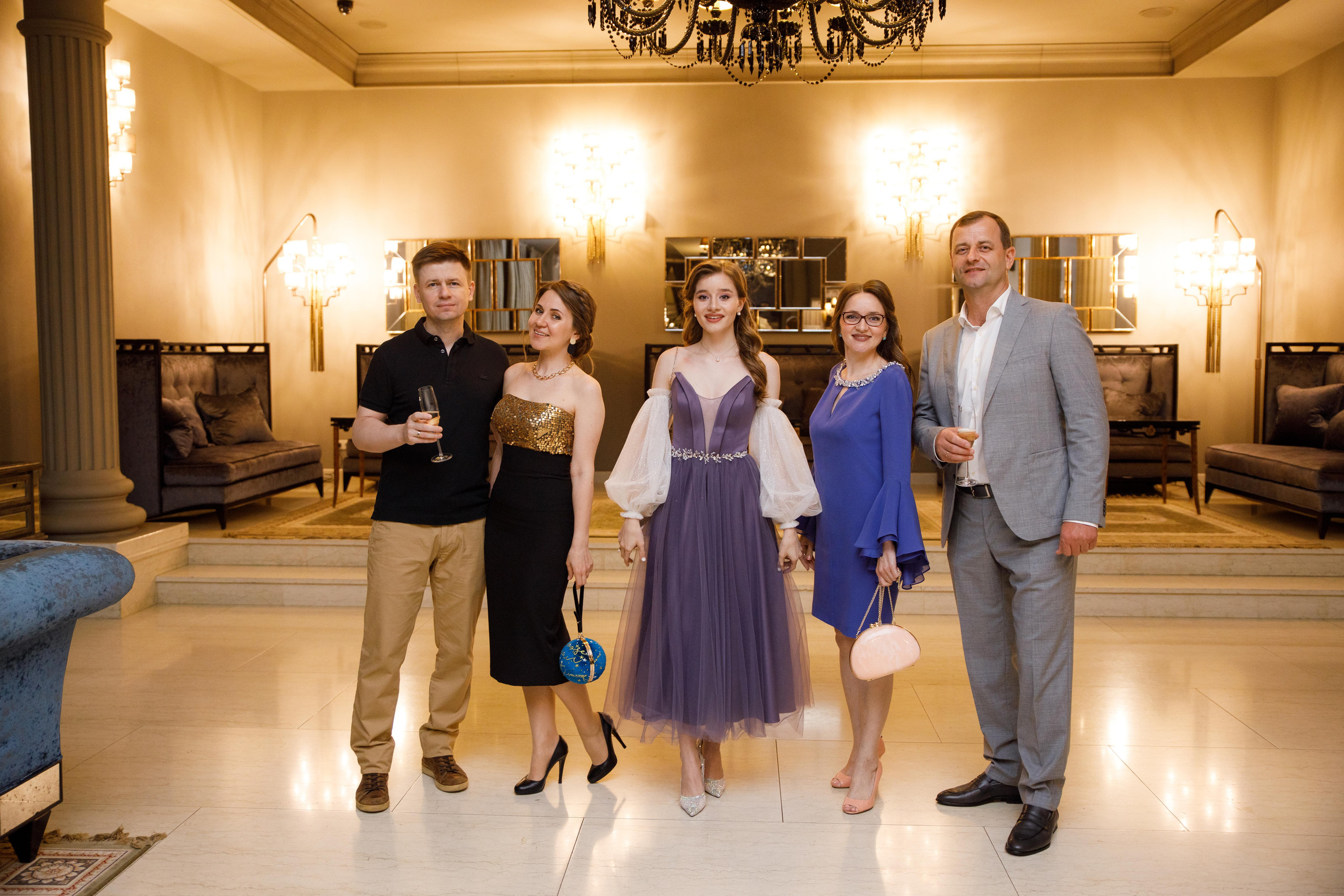 Выпускной Алёны. 11 класс. Галич Хол. Фотограф Андрей Баксов