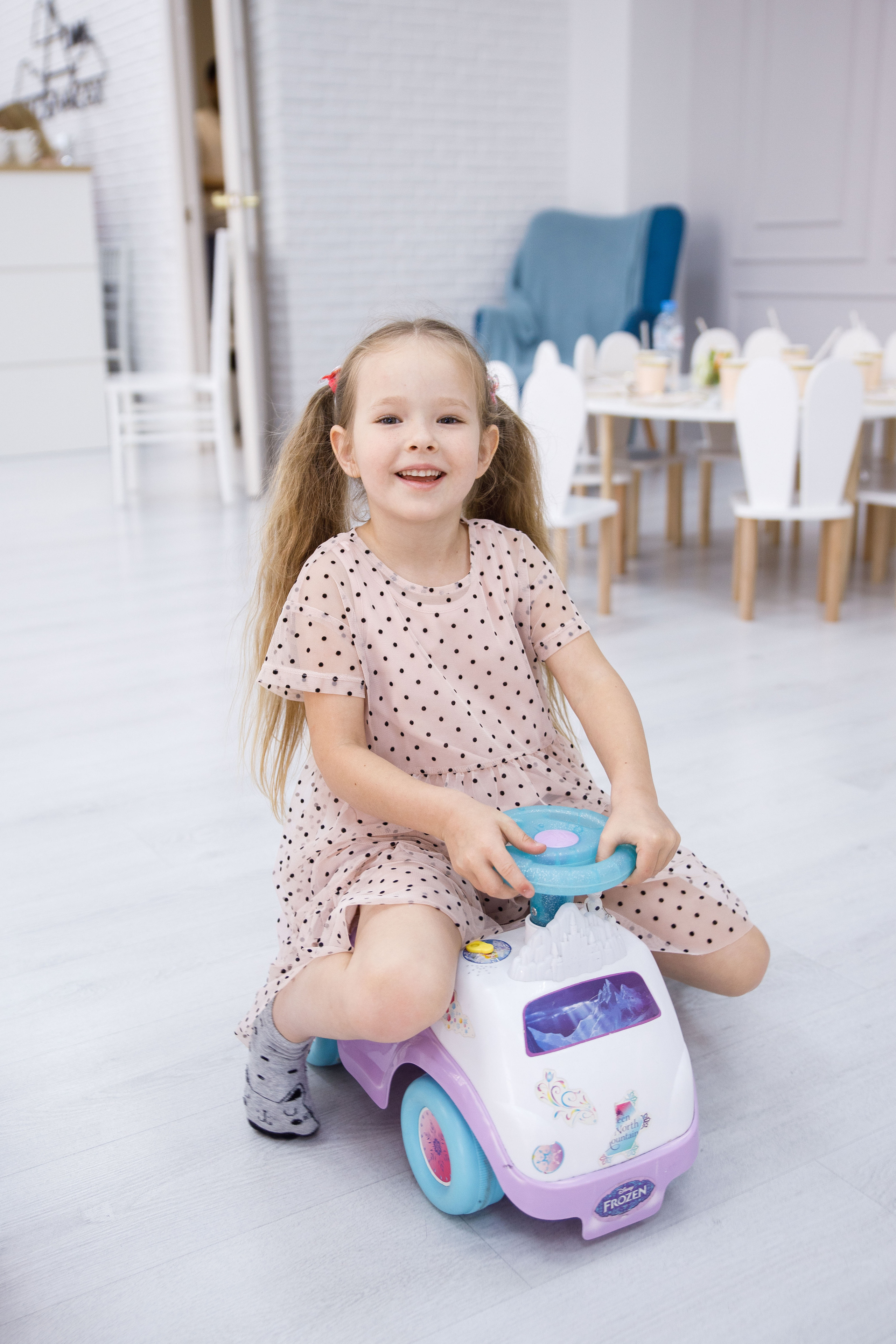 ДР Лизы и Таси. Домик в облаках. Фотограф Андрей Баксов