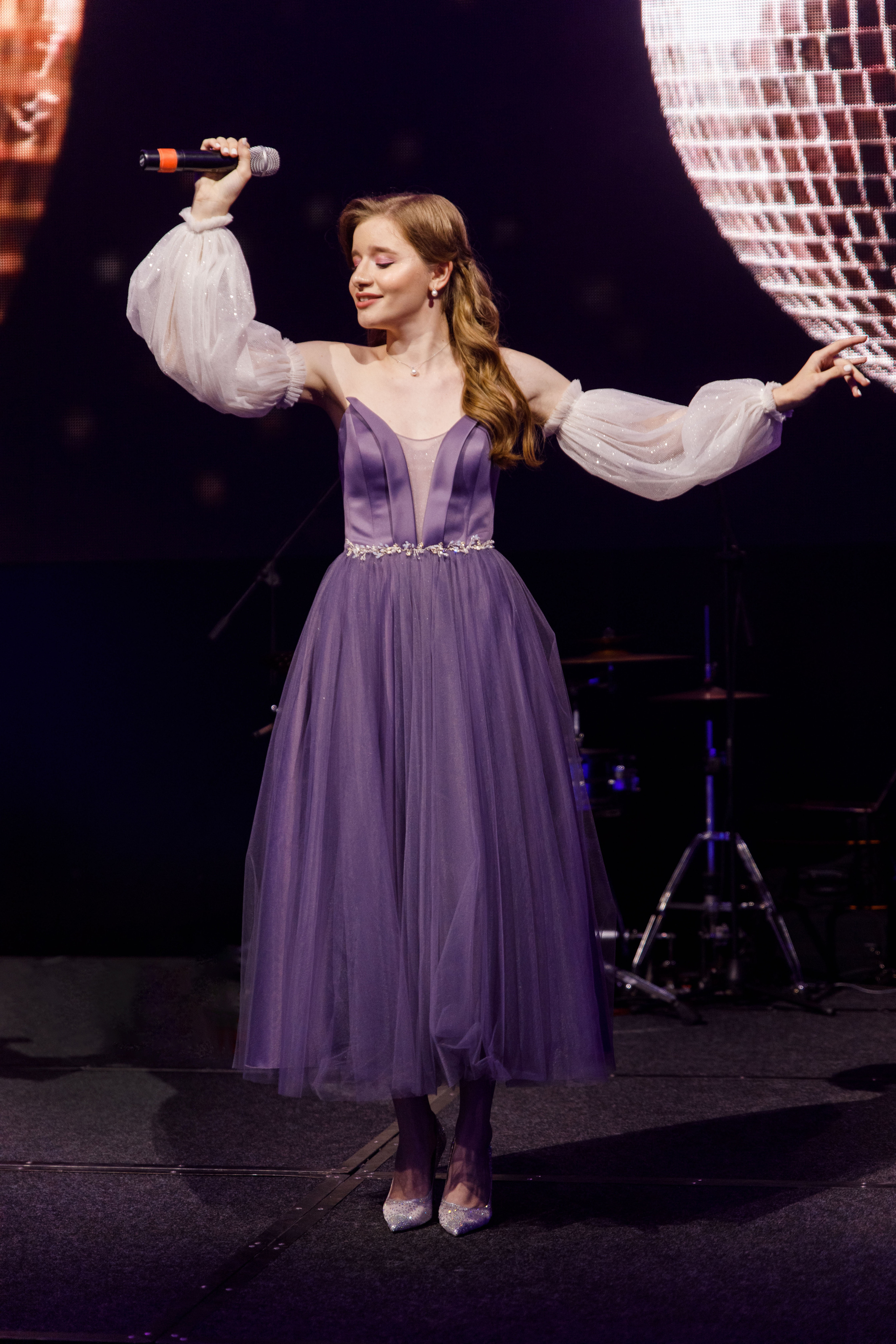 Выпускной Алёны. 11 класс. Галич Хол. Фотограф Андрей Баксов