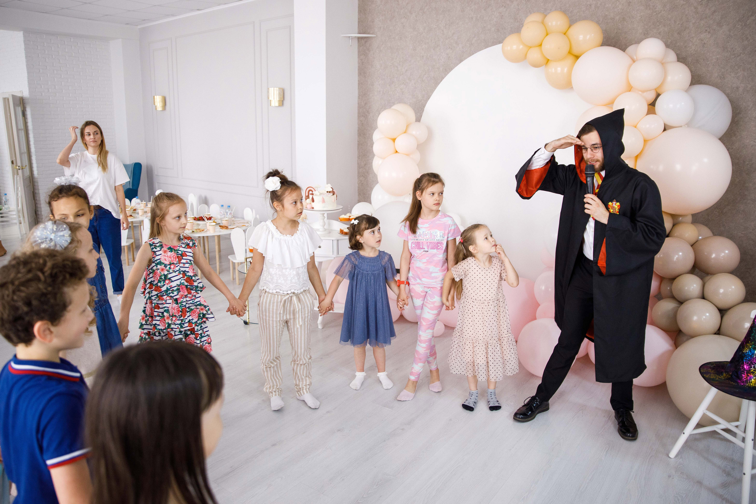 ДР Лизы и Таси. Домик в облаках. Фотограф Андрей Баксов