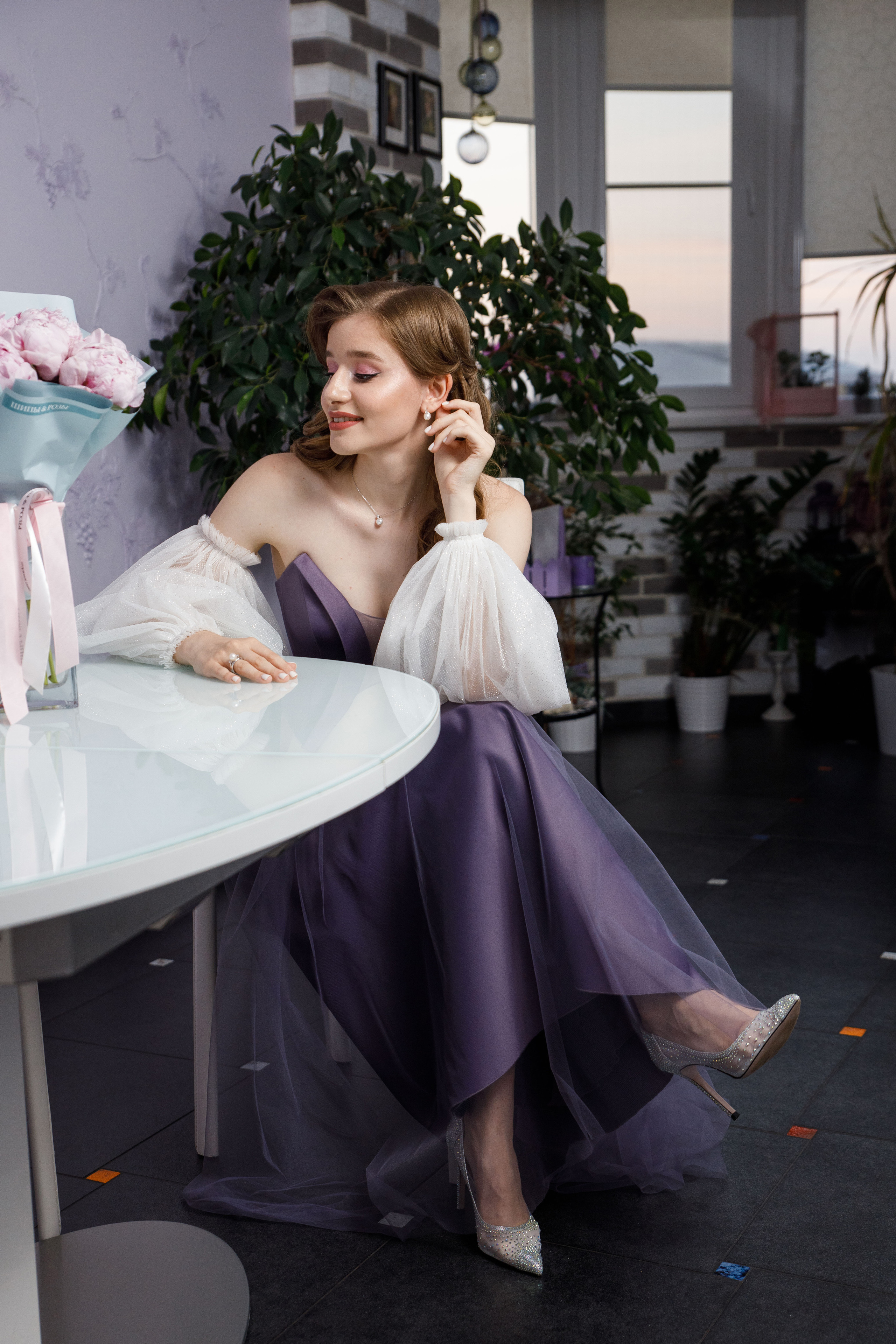 Выпускной Алёны. 11 класс. Галич Хол. Фотограф Андрей Баксов