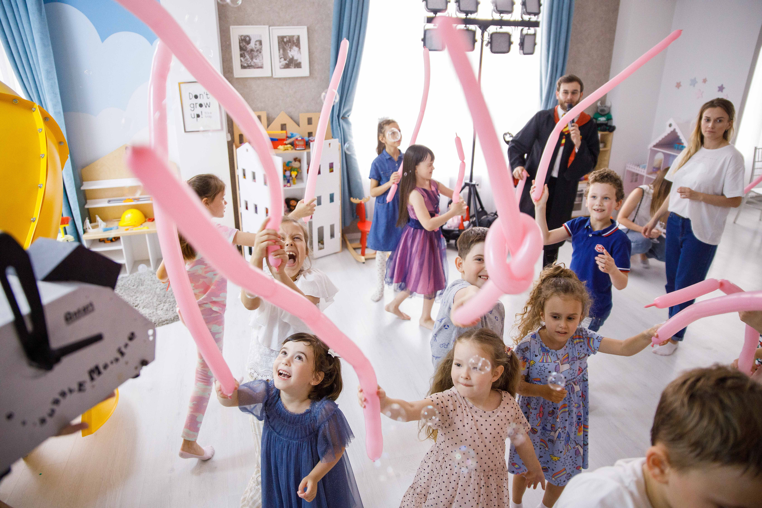 ДР Лизы и Таси. Домик в облаках. Фотограф Андрей Баксов