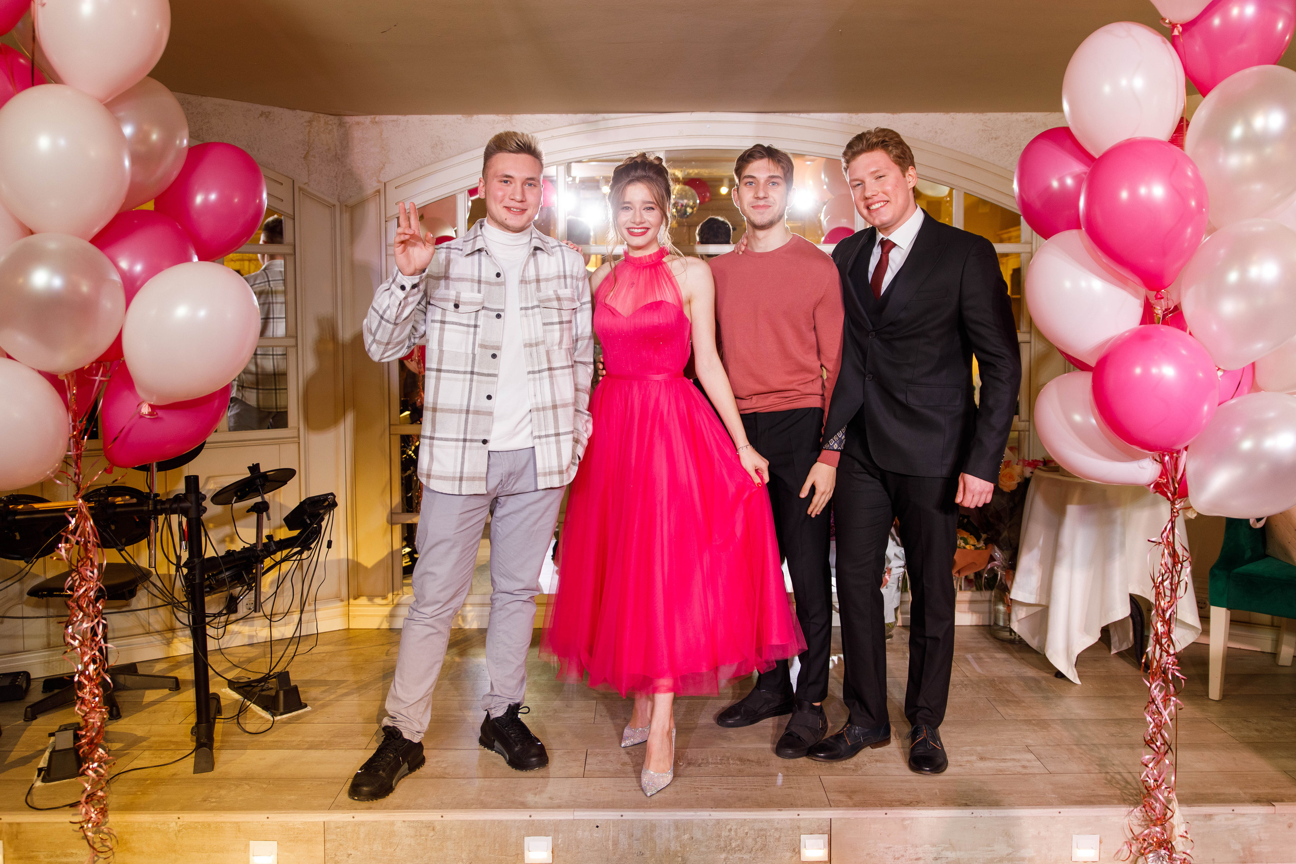 ДР Алёны. 18 лет. Ресторан Чо-Чо. Фотограф Андрей Баксов