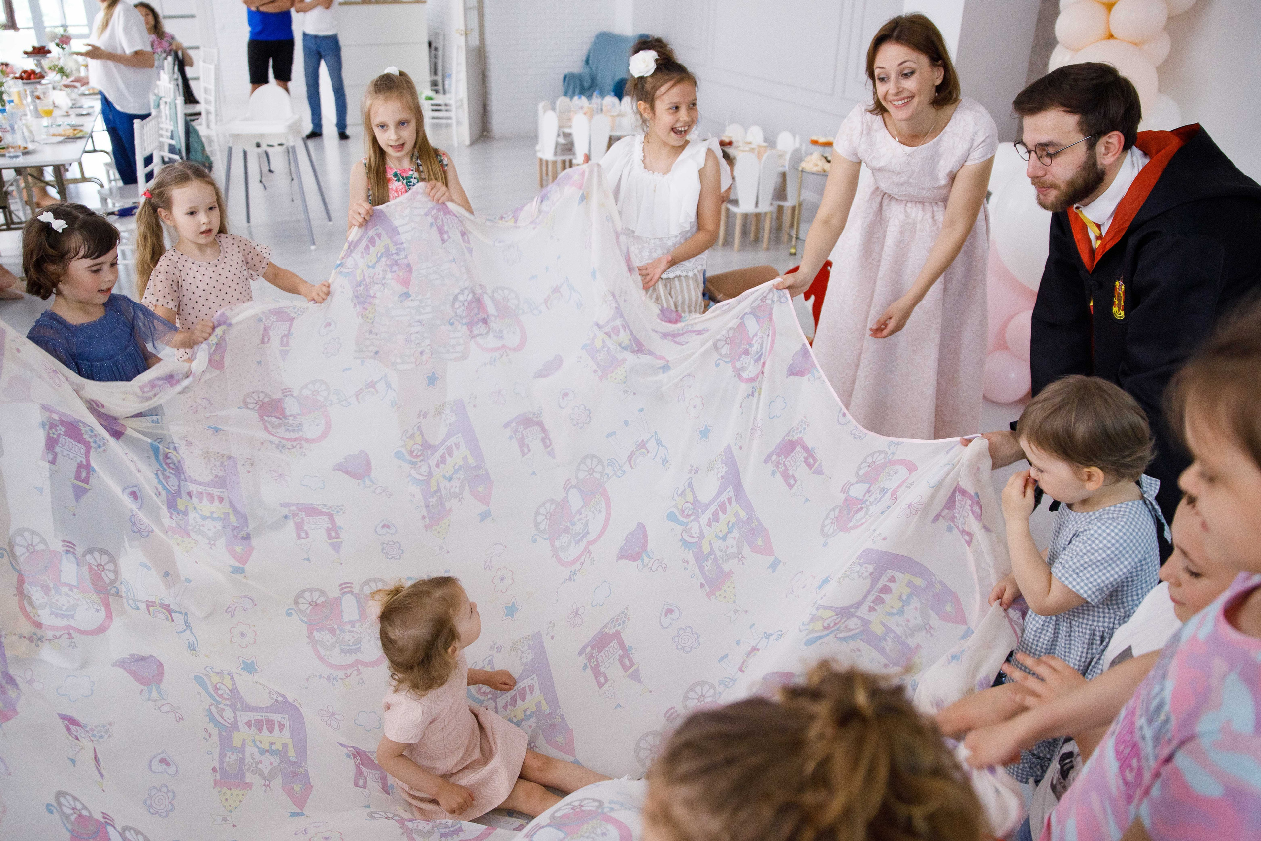 ДР Лизы и Таси. Домик в облаках. Фотограф Андрей Баксов