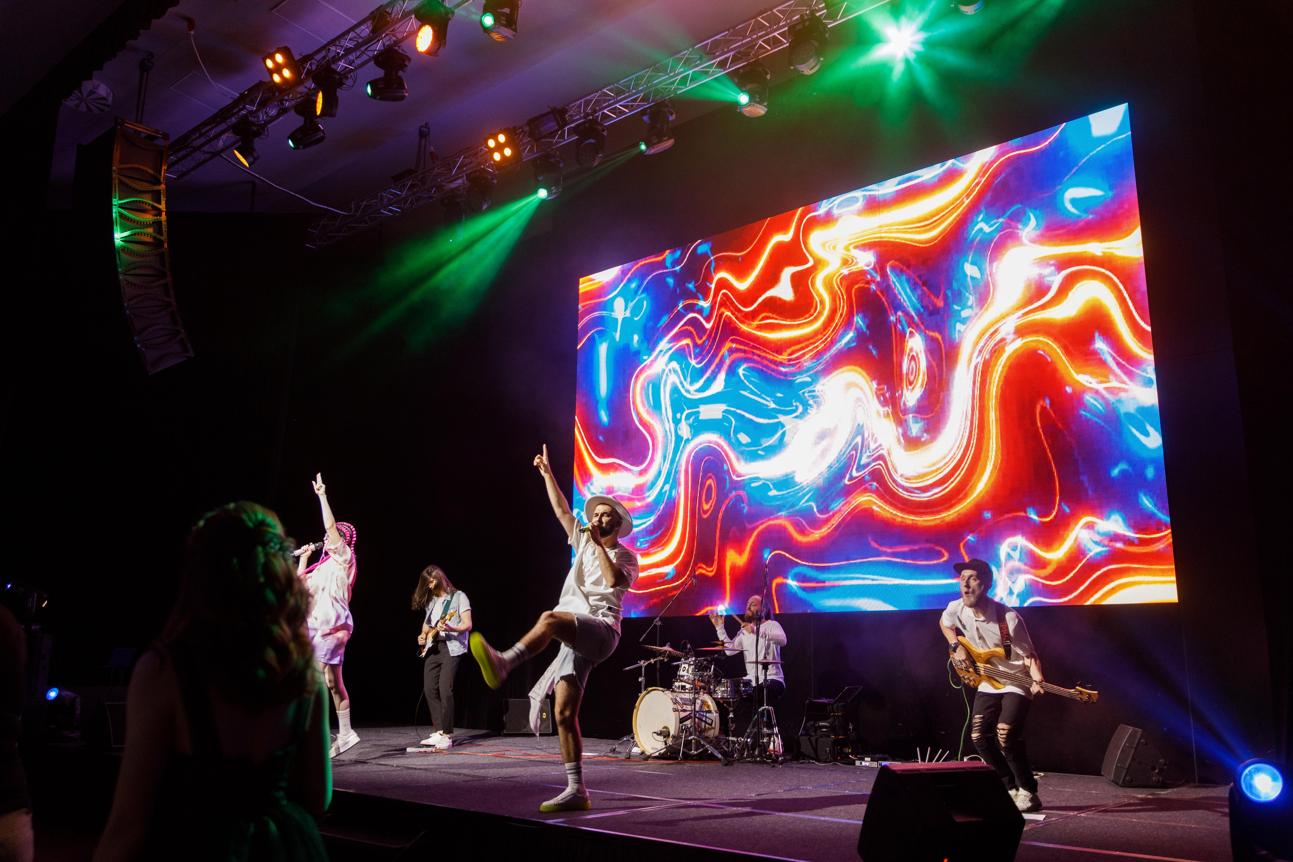 Выпускной Алёны. 11 класс. Галич Хол. Фотограф Андрей Баксов