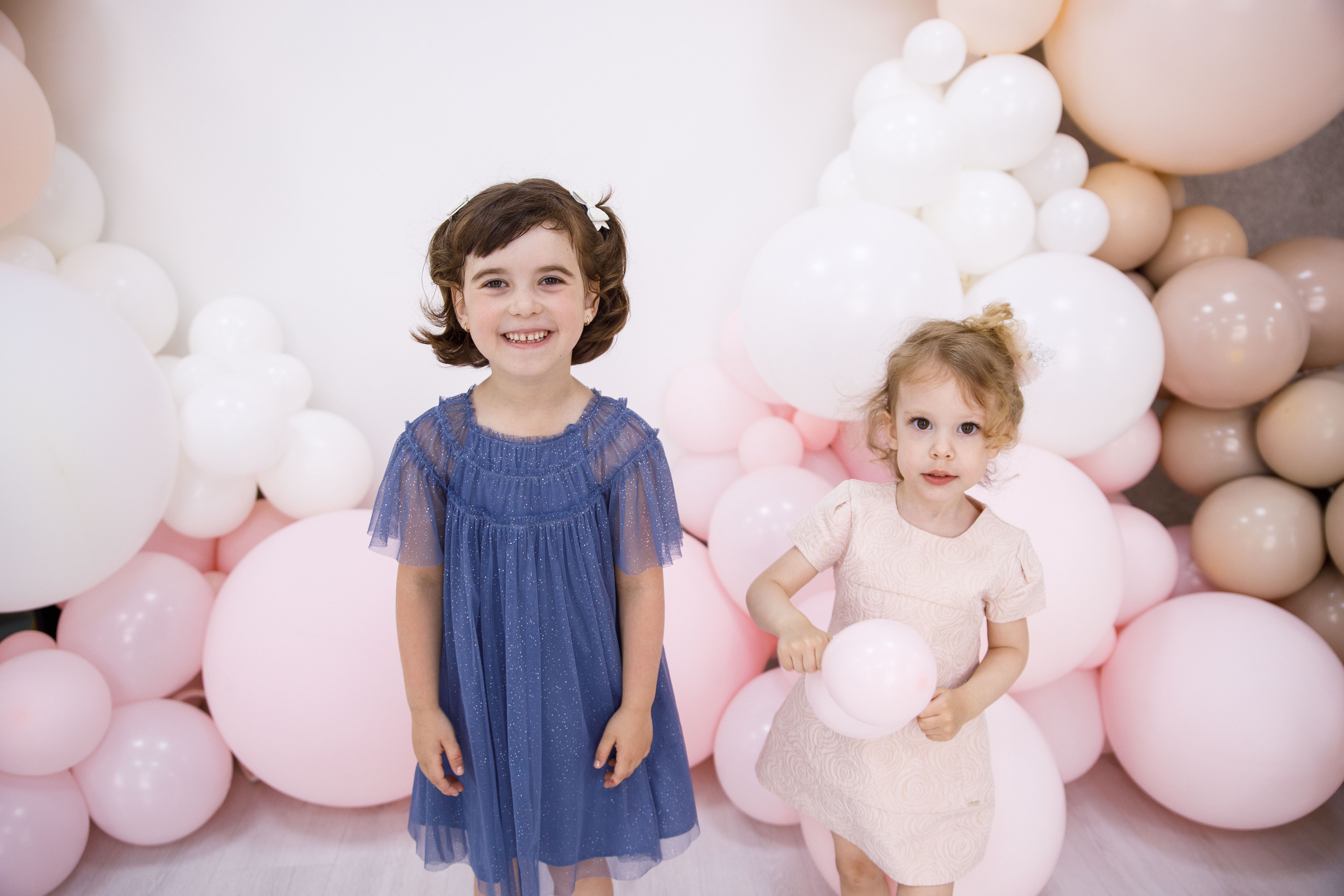 ДР Лизы и Таси. Домик в облаках. Фотограф Андрей Баксов