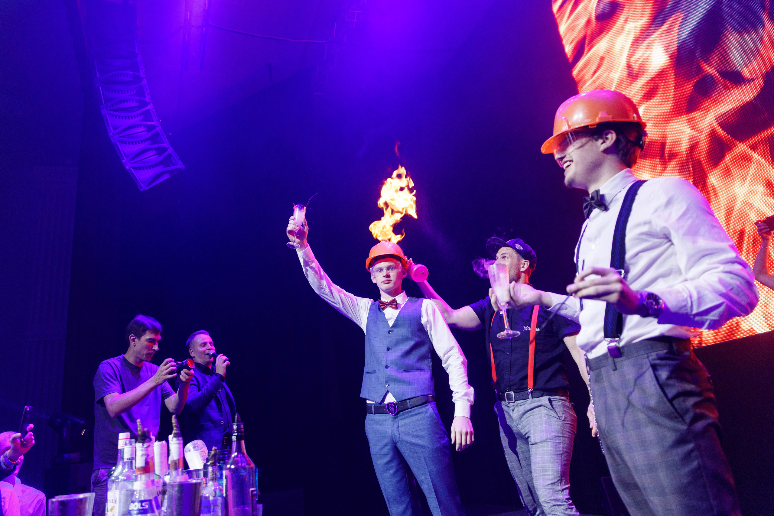 Выпускной Алёны. 11 класс. Галич Хол. Фотограф Андрей Баксов