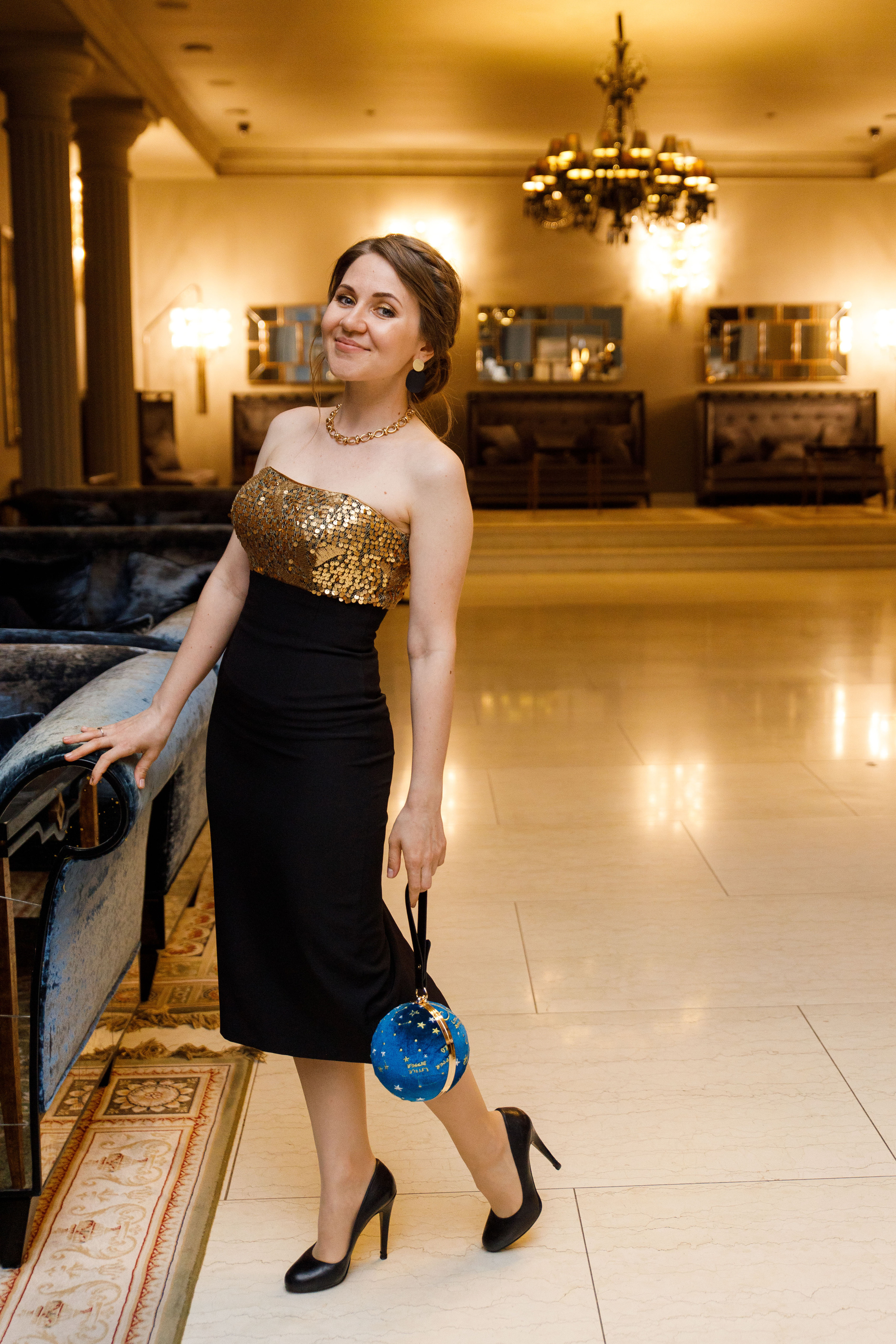 Выпускной Алёны. 11 класс. Галич Хол. Фотограф Андрей Баксов