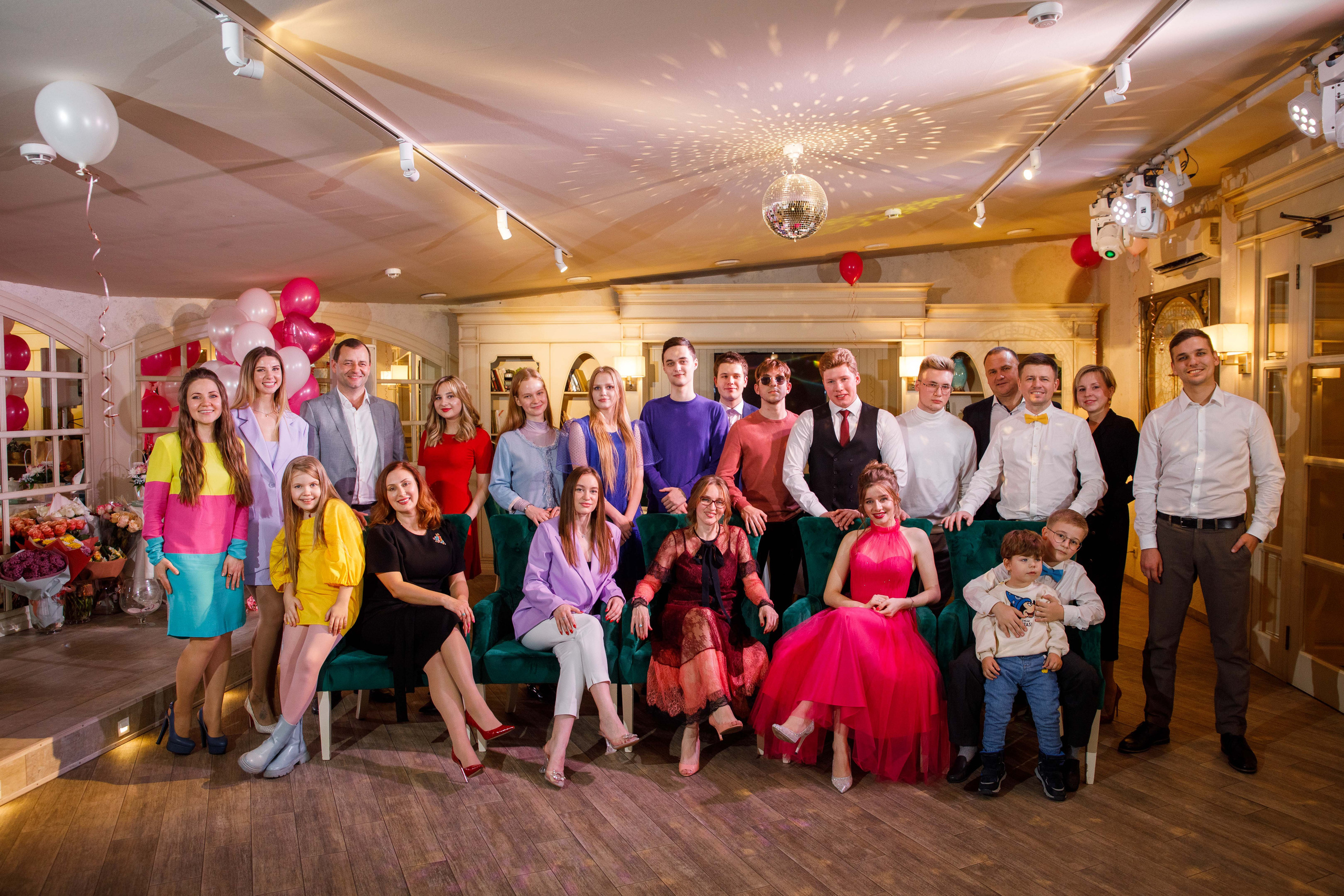 ДР Алёны. 18 лет. Ресторан Чо-Чо. Фотограф Андрей Баксов