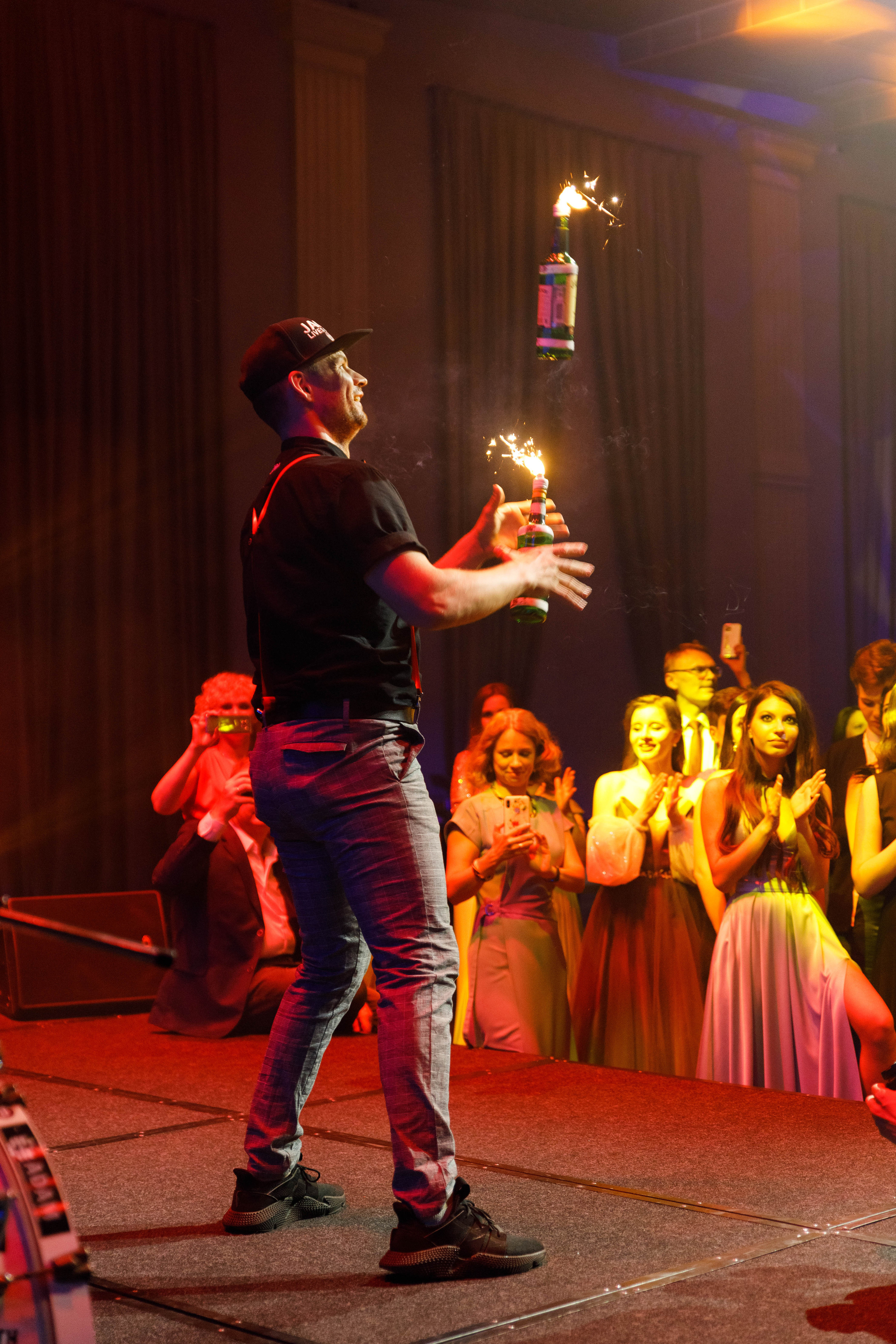 Выпускной Алёны. 11 класс. Галич Хол. Фотограф Андрей Баксов