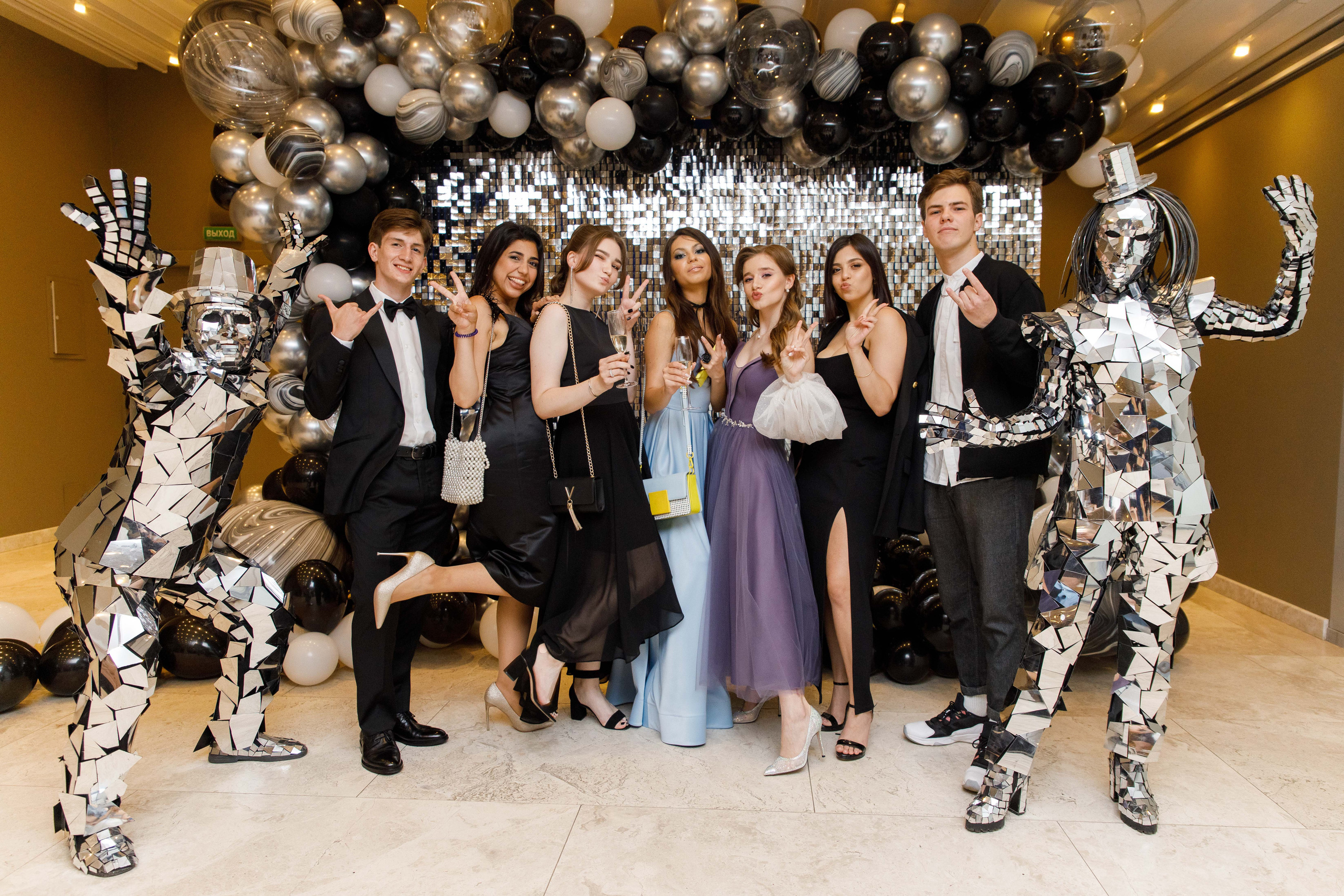Выпускной Алёны. 11 класс. Галич Хол. Фотограф Андрей Баксов