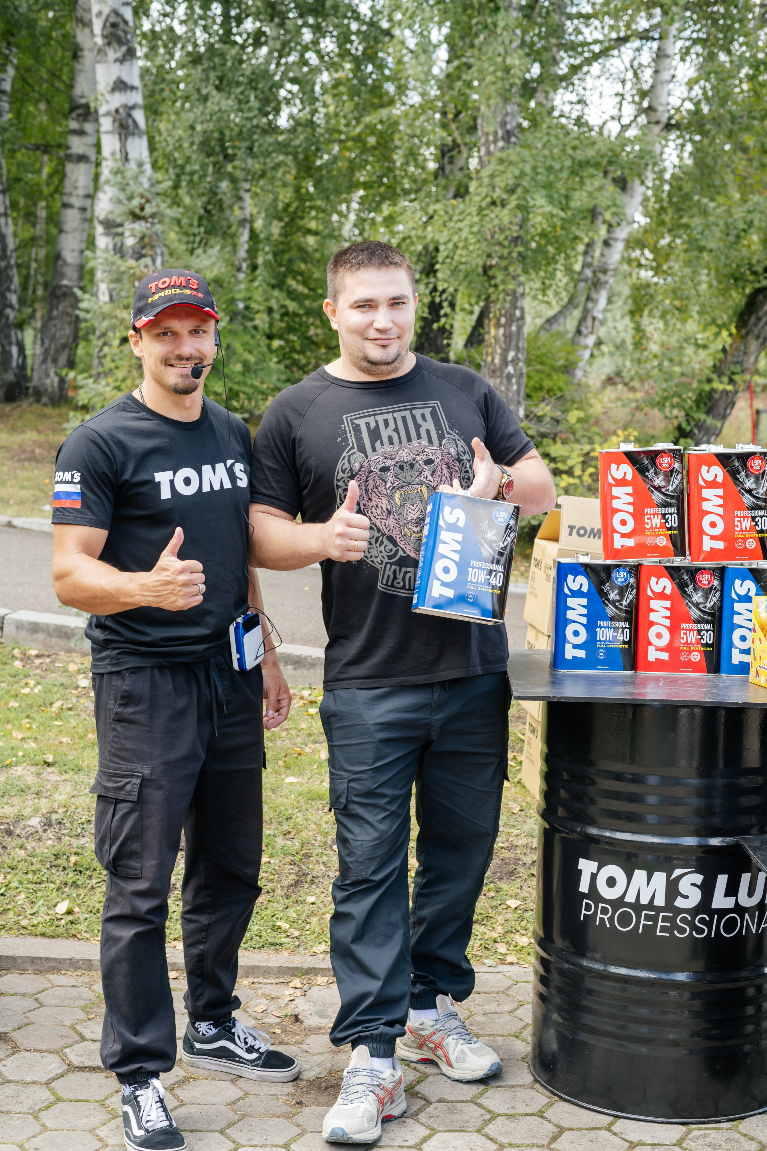 Моторное масло Tom's. Фотограф в Красноярске