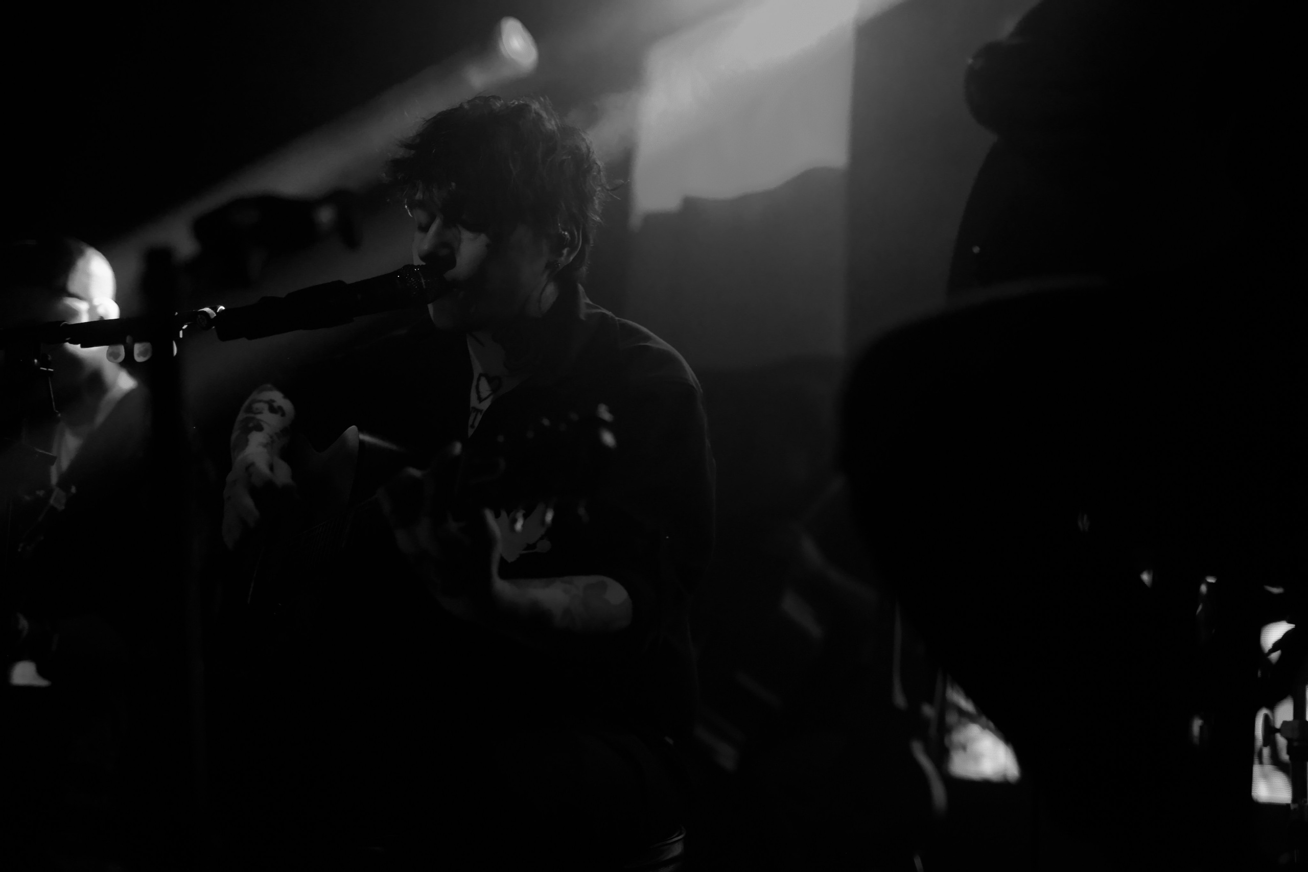 БЛАГОТВОРИТЕЛЬНЫЙ КОНЦЕРТ «ТРИ ДНЯ ДОЖДЯ» В 16 ТОННАХ