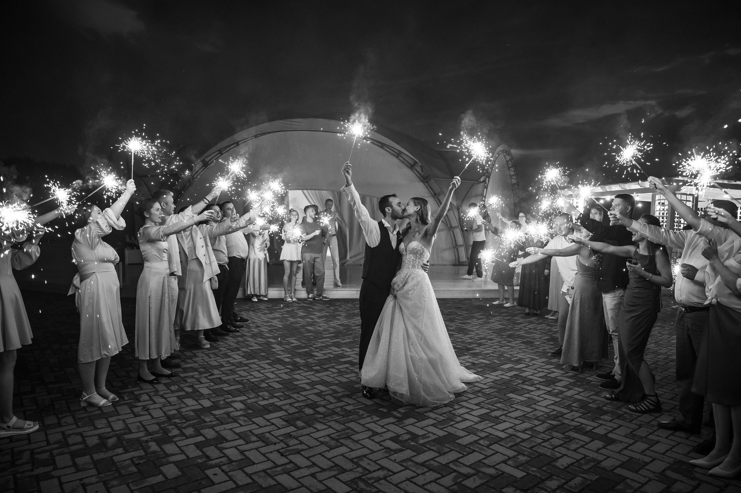 Свадьба шатер Город мастеров — Русская сказка. Свадебный фотограф Москва Юрий Кульман
