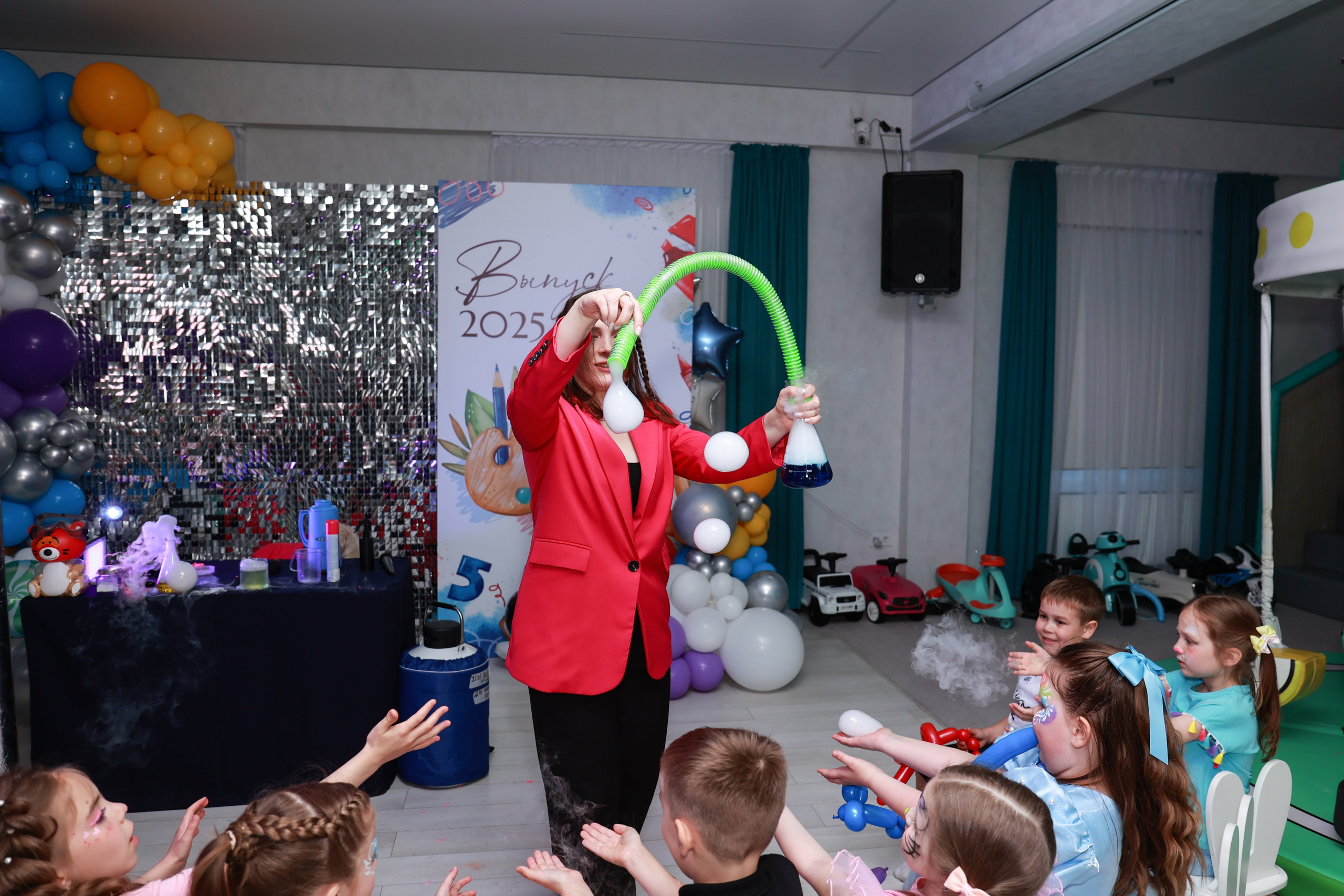 Выпускной в Fantasy Hall. Детский семейный фотограф Краснодар