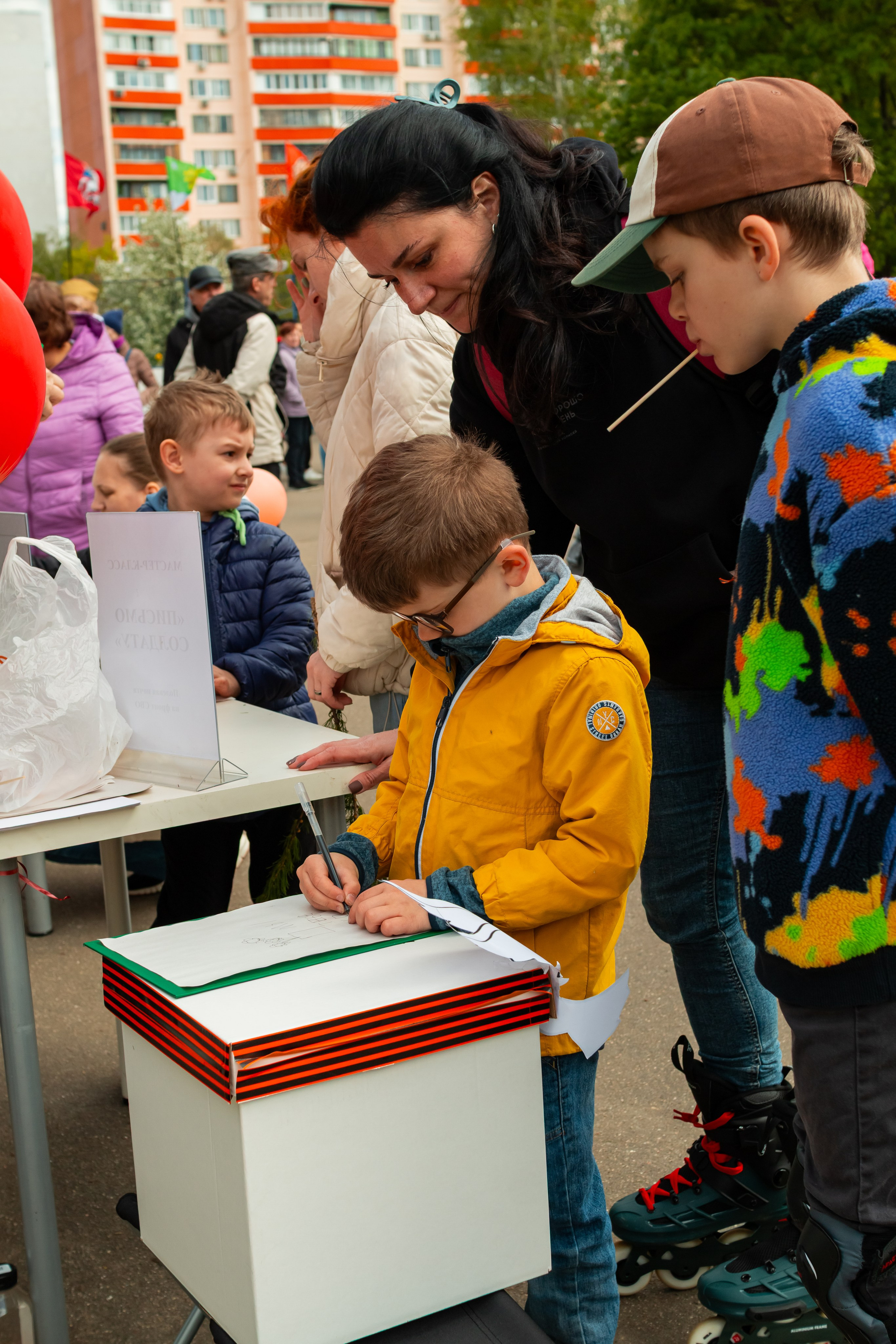 Репортаж с 9 мая 2025 года, День Победы! ВАО Москва. Фотограф Илья Варакин